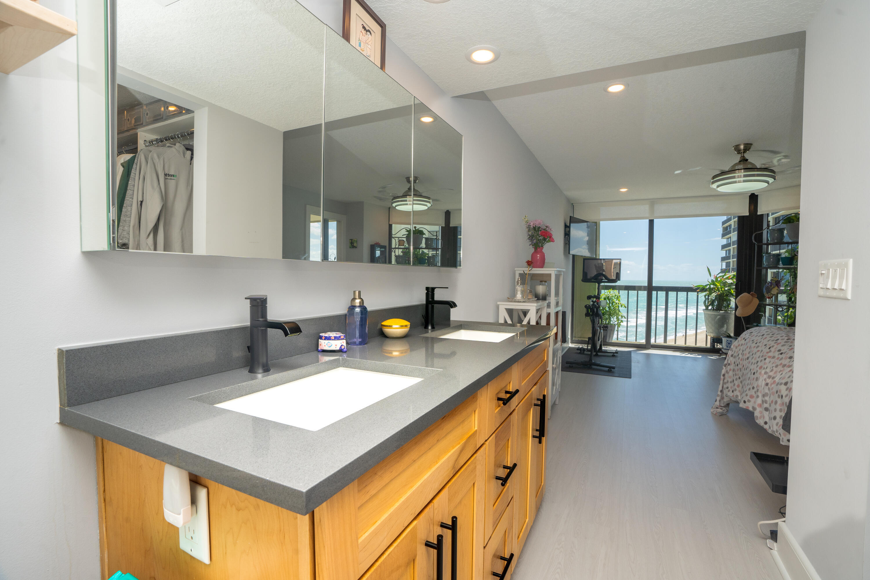 9500 S Ocean Drive 1208