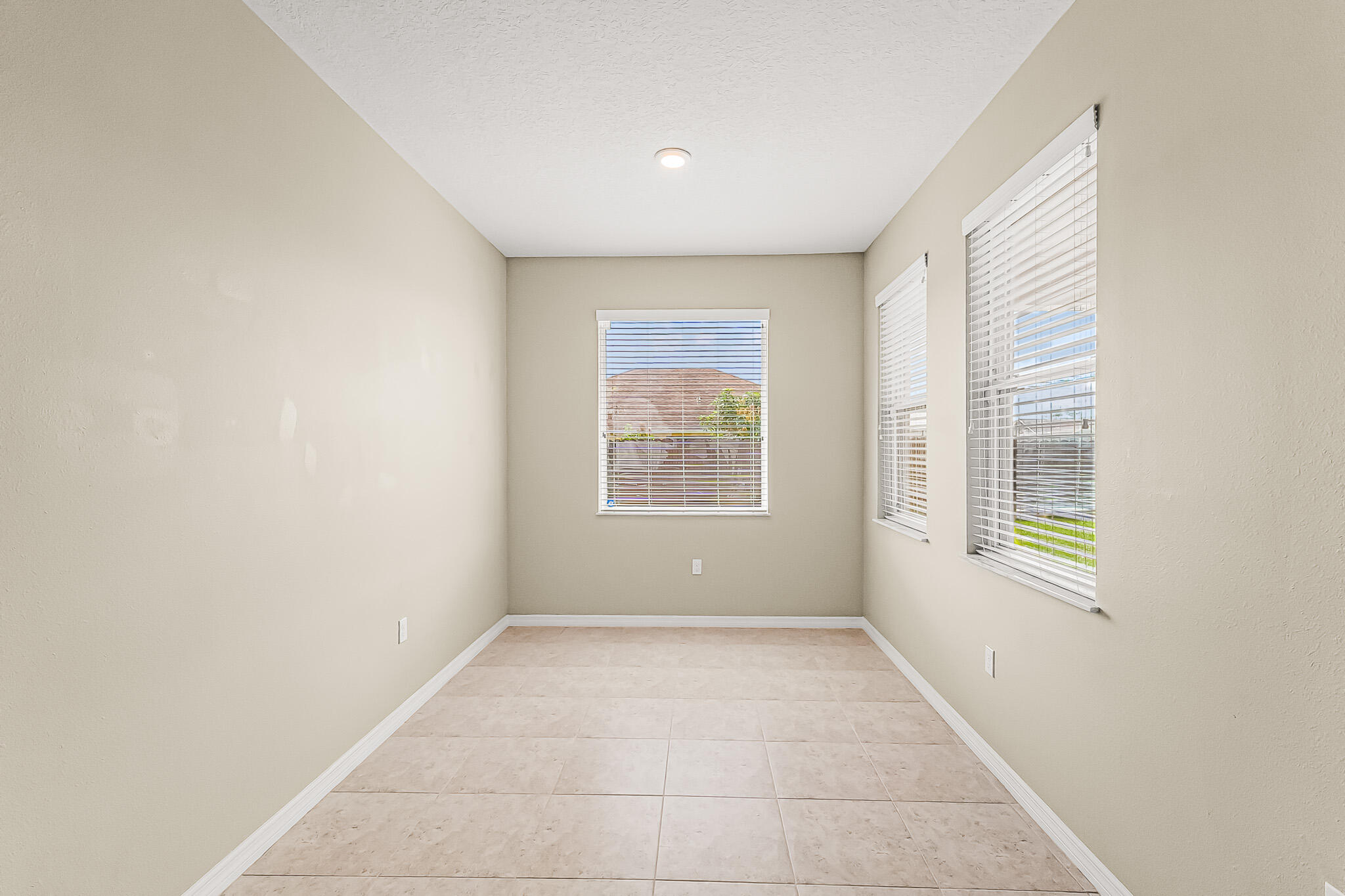 1717 SW Catalonia Street, Port St. Lucie