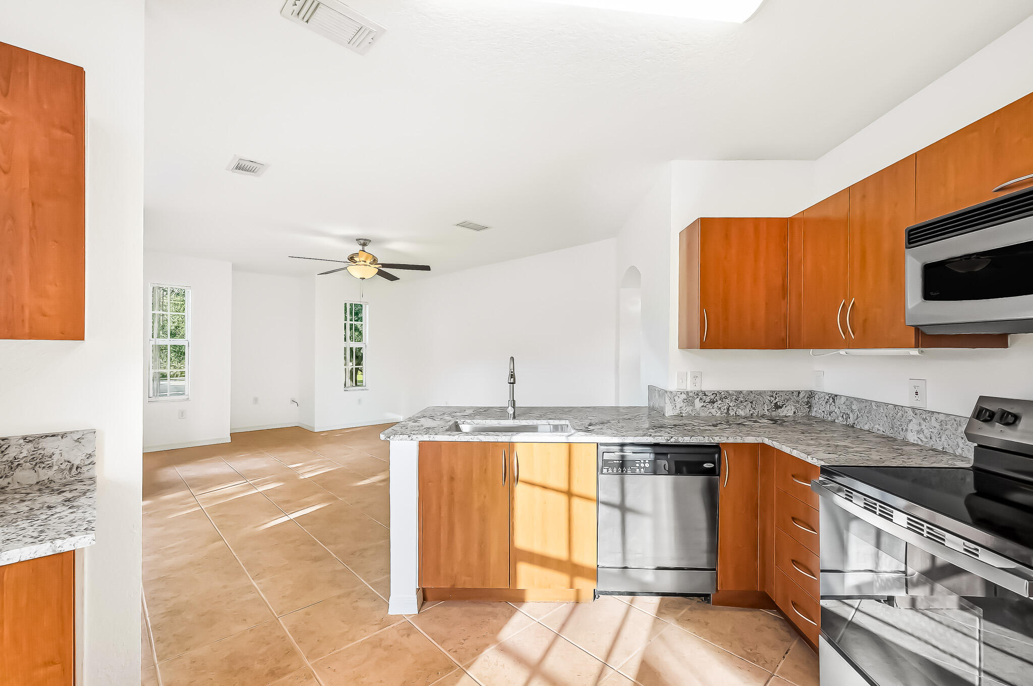 140 SW PEACOCK Boulevard 21-202, Port St. Lucie Unit: 21-202