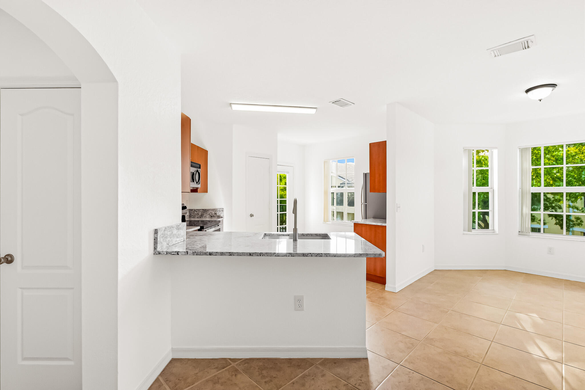 140 SW Peacock Boulevard 21-202, Port St. Lucie Unit: 21-202