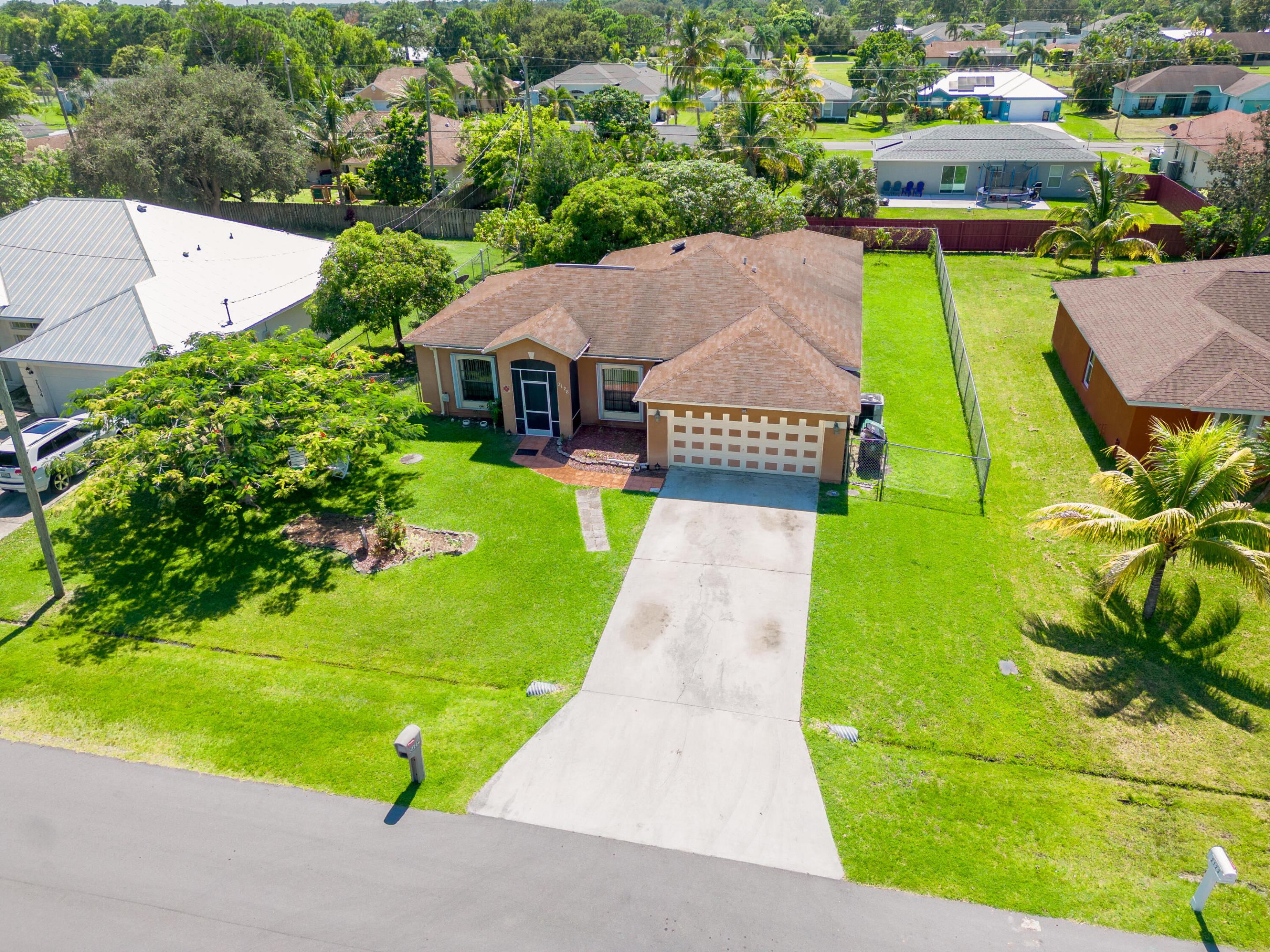 2128 SE Broward Terrace