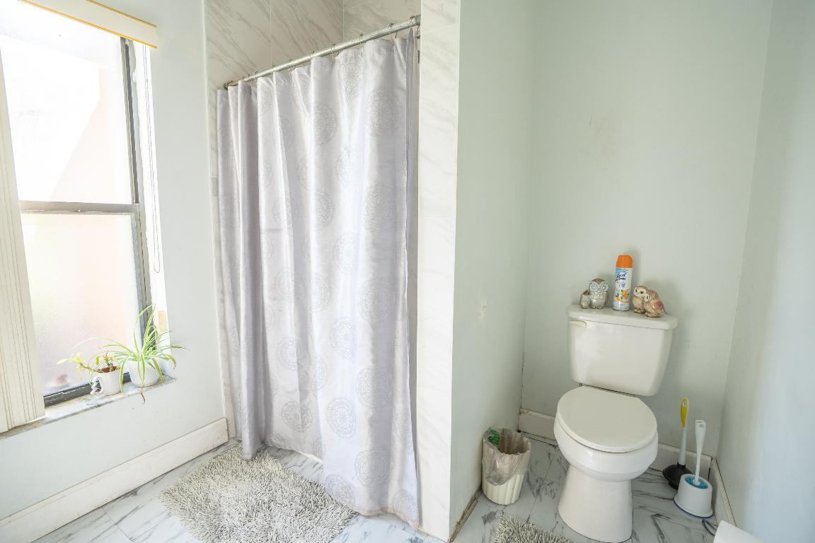 2128 SE Broward Terrace