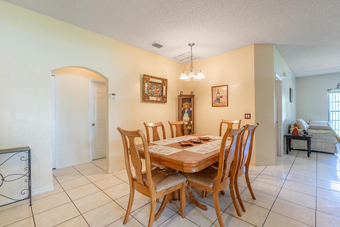 2128 SE Broward Terrace