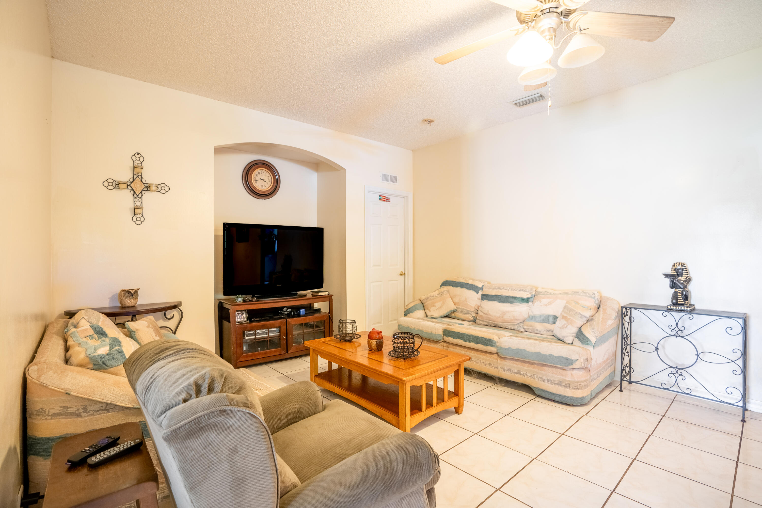 2128 SE Broward Terrace