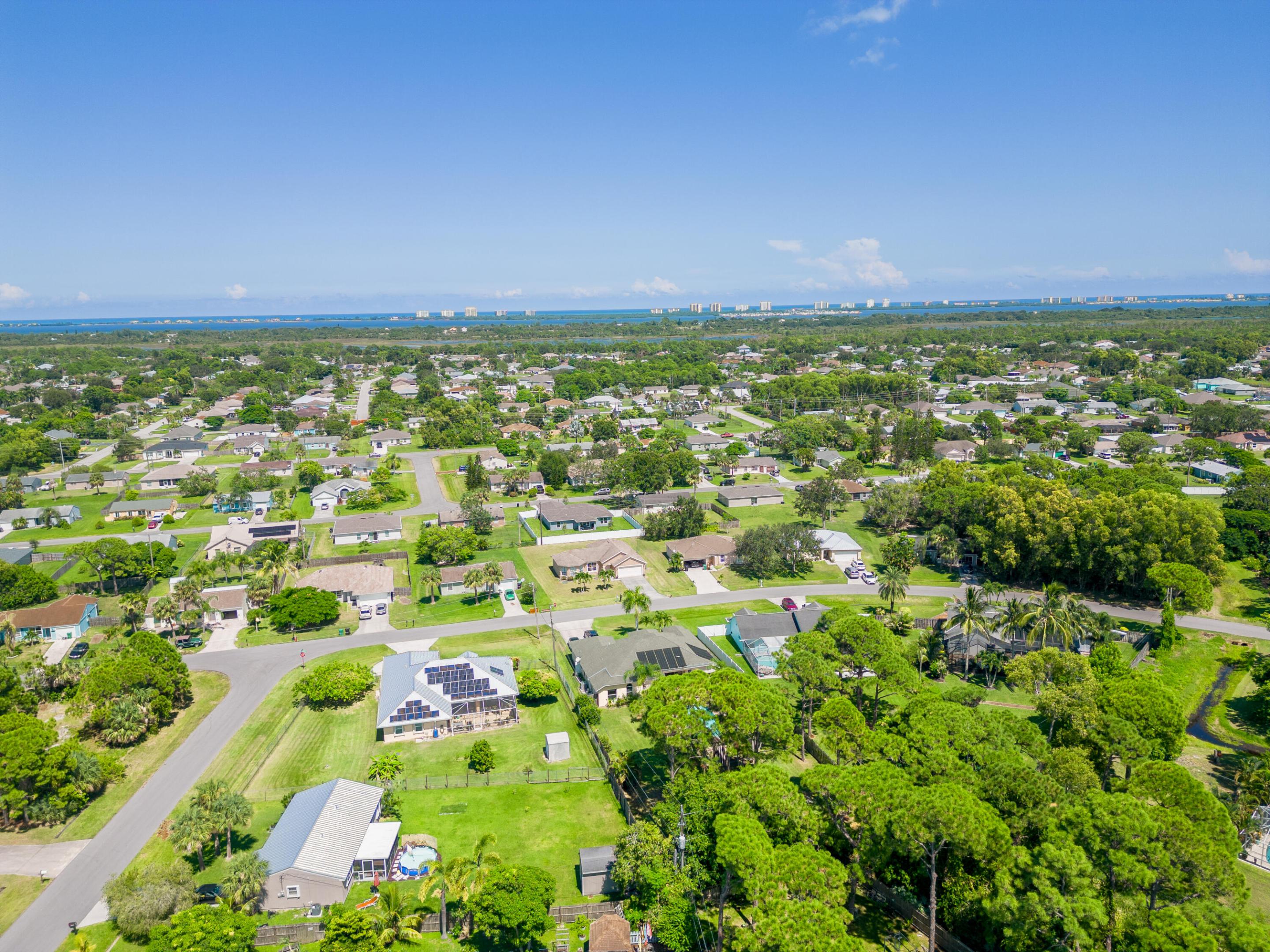 2128 SE Broward Terrace