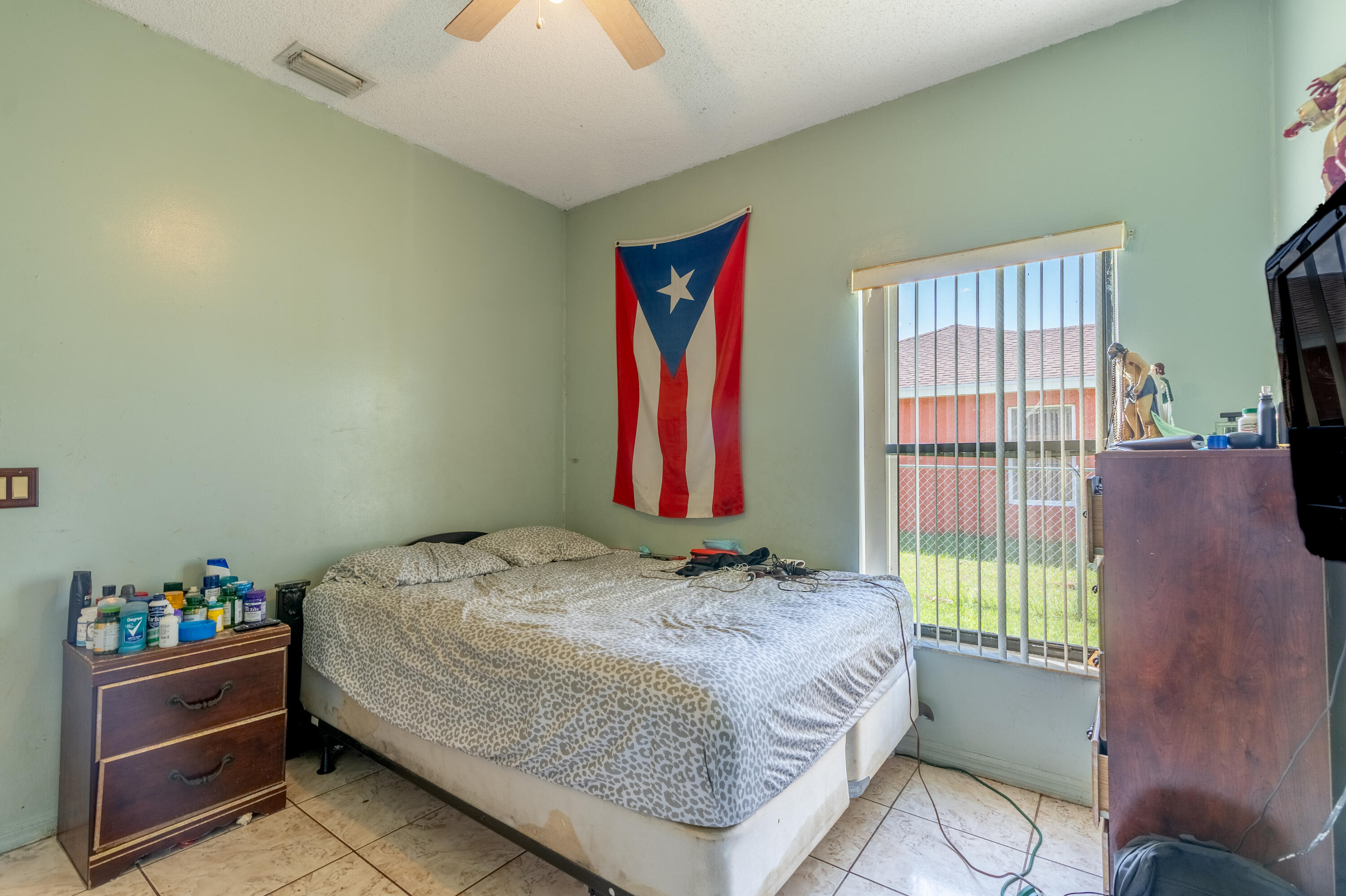 2128 SE Broward Terrace