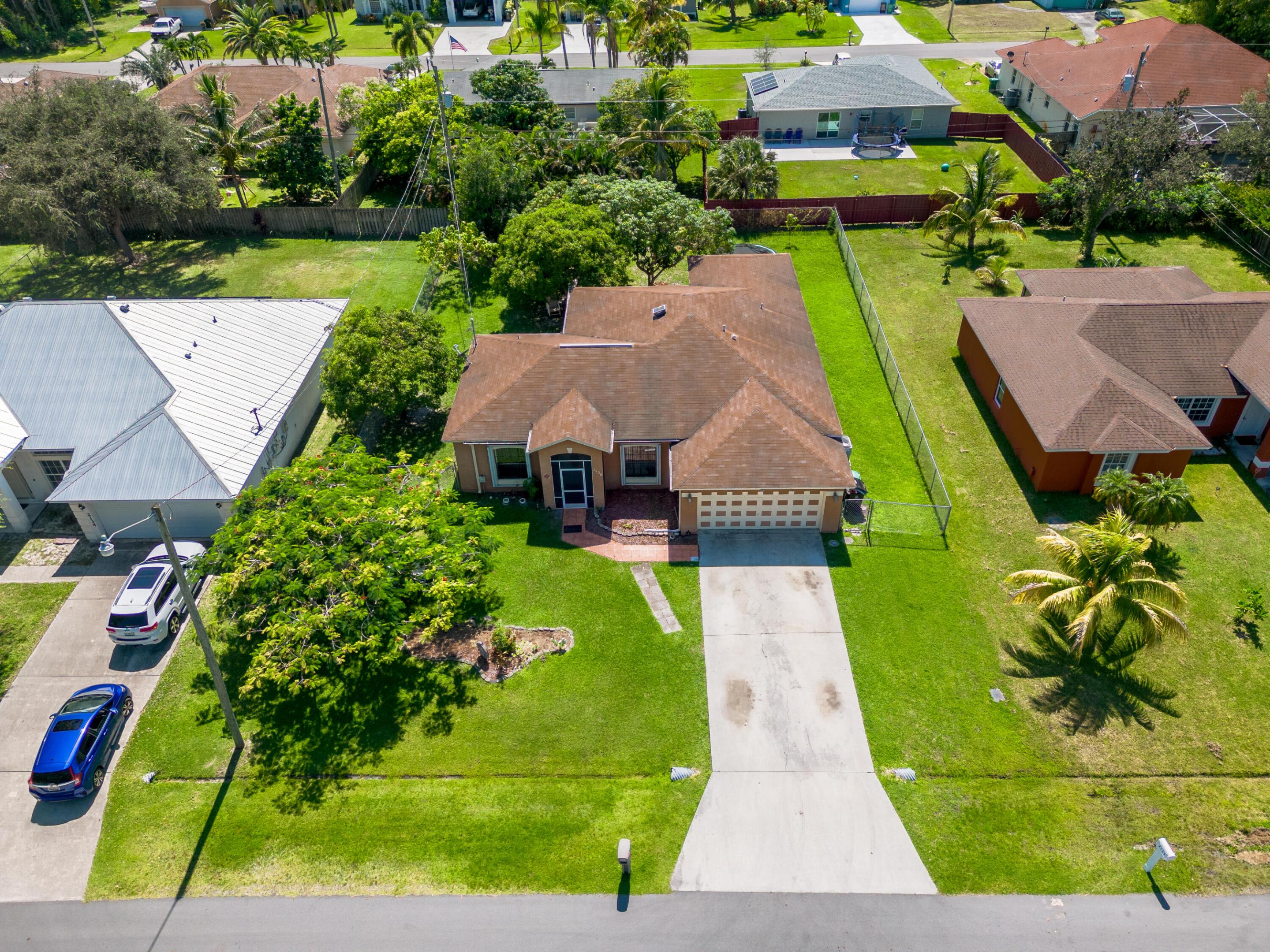 2128 SE Broward Terrace