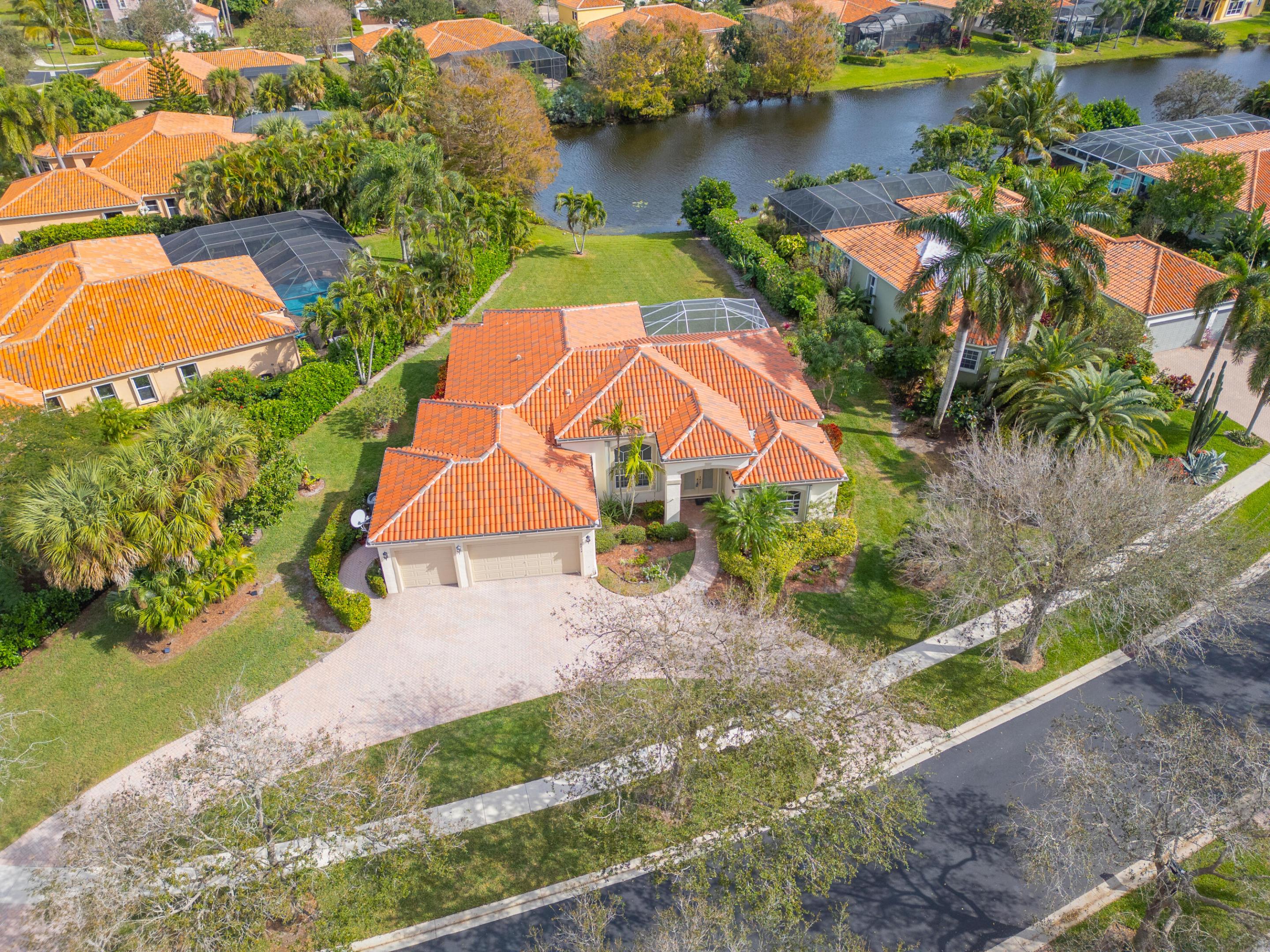 9859 SE Osprey Pointe Drive