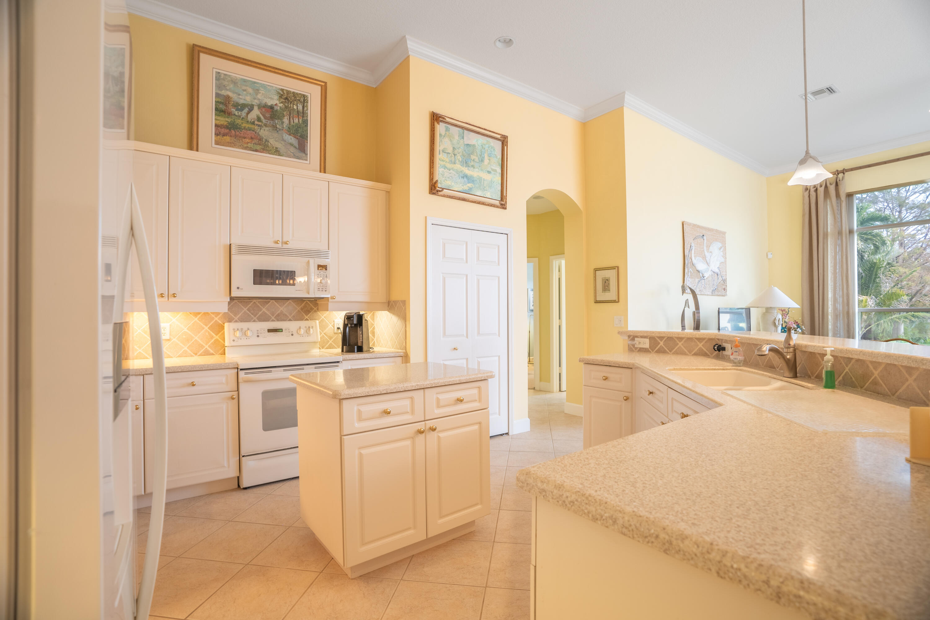 9859 SE Osprey Pointe Drive