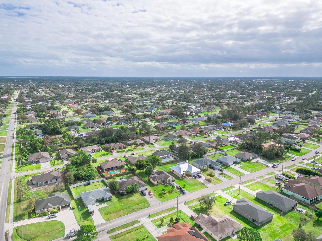 3537 SW Foremost Drive