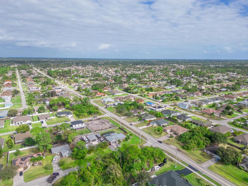 3537 SW Foremost Drive