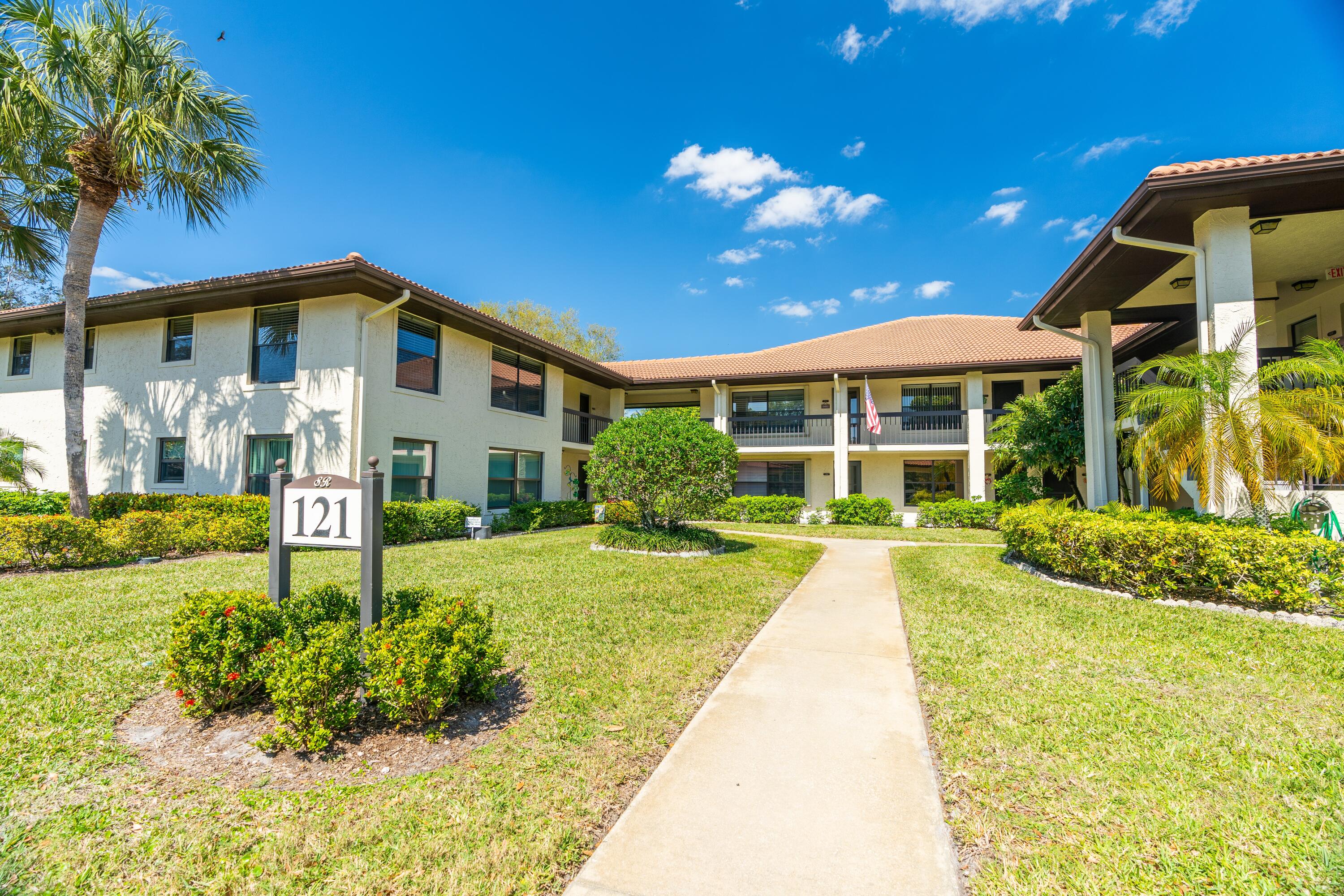 121 SW South River Drive Unit: 206