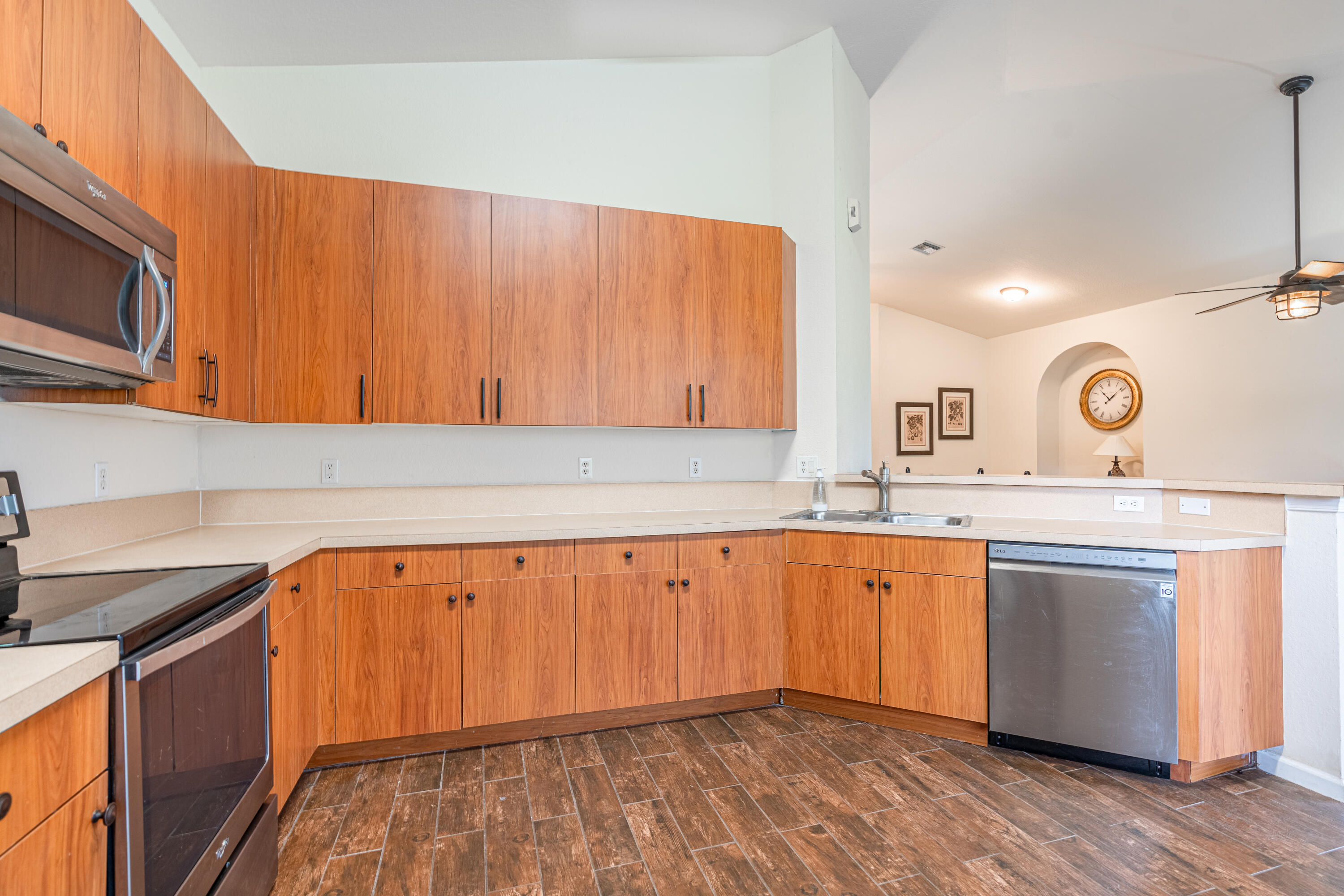 5531 Place Lake Drive