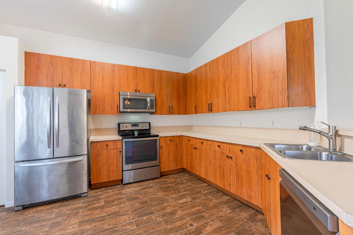 5531 Place Lake Drive