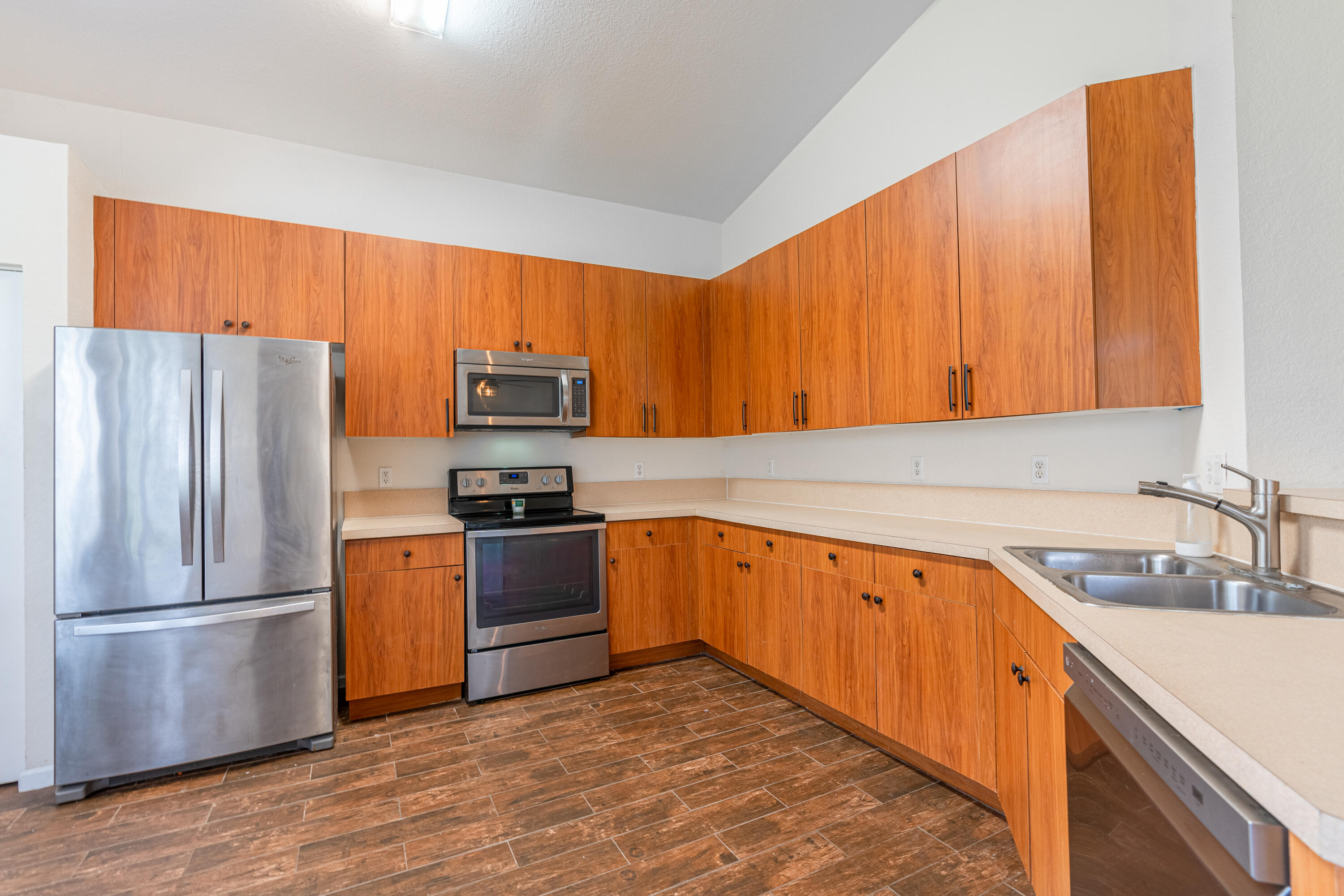 5531 Place Lake Drive