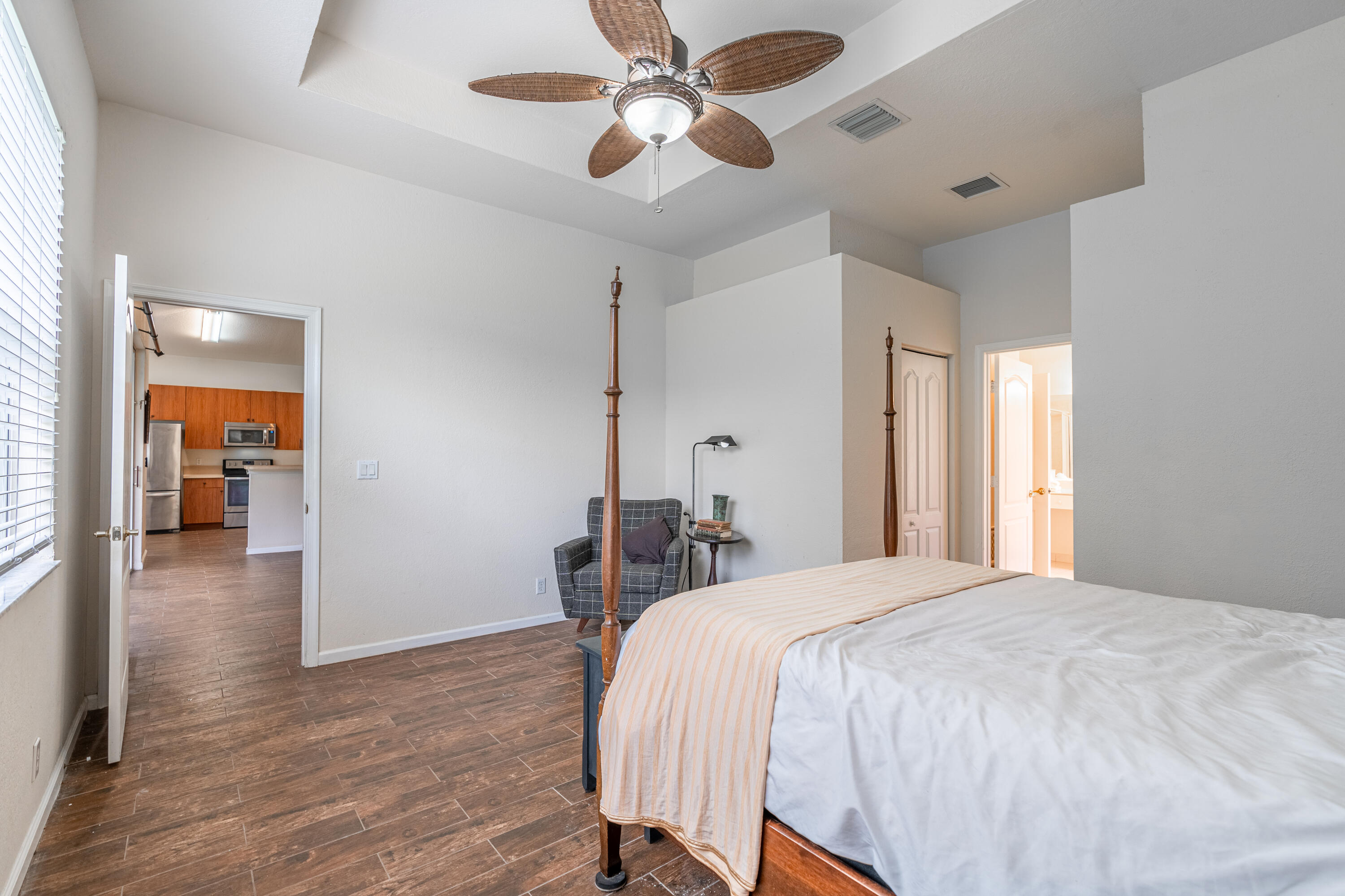 5531 Place Lake Drive