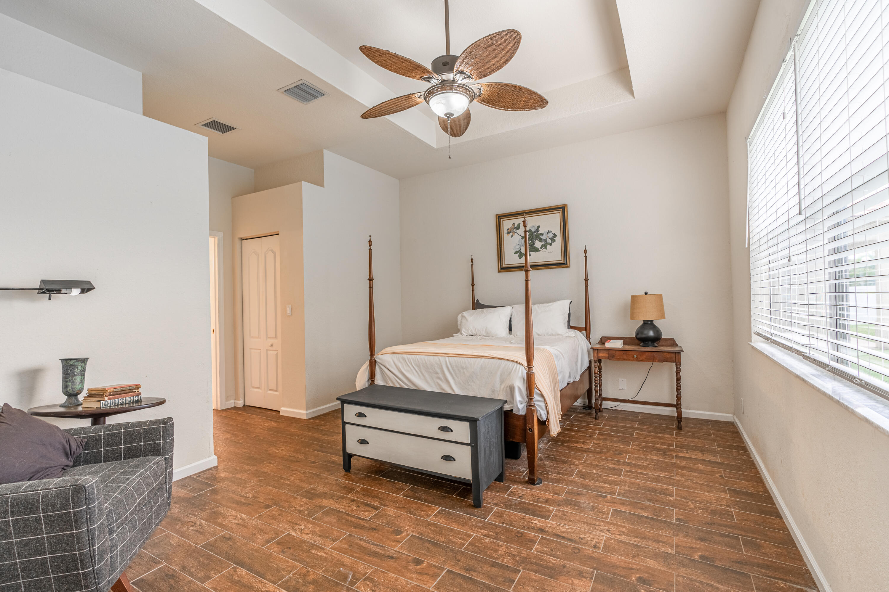 5531 Place Lake Drive