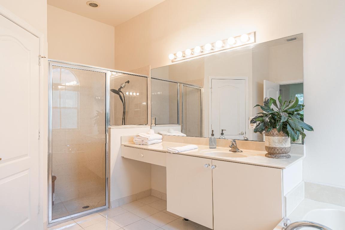 5531 Place Lake Drive