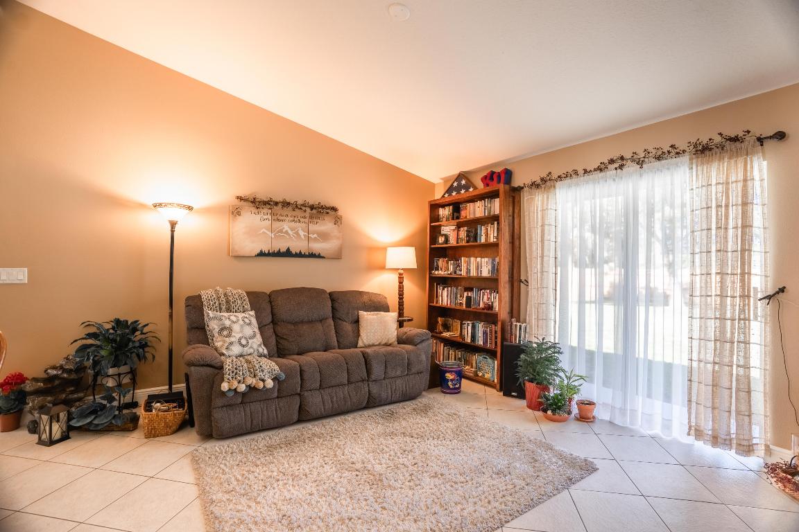 1073 SW Dalton Avenue