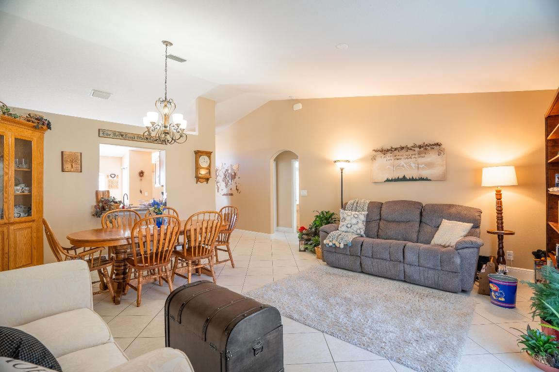 1073 SW Dalton Avenue