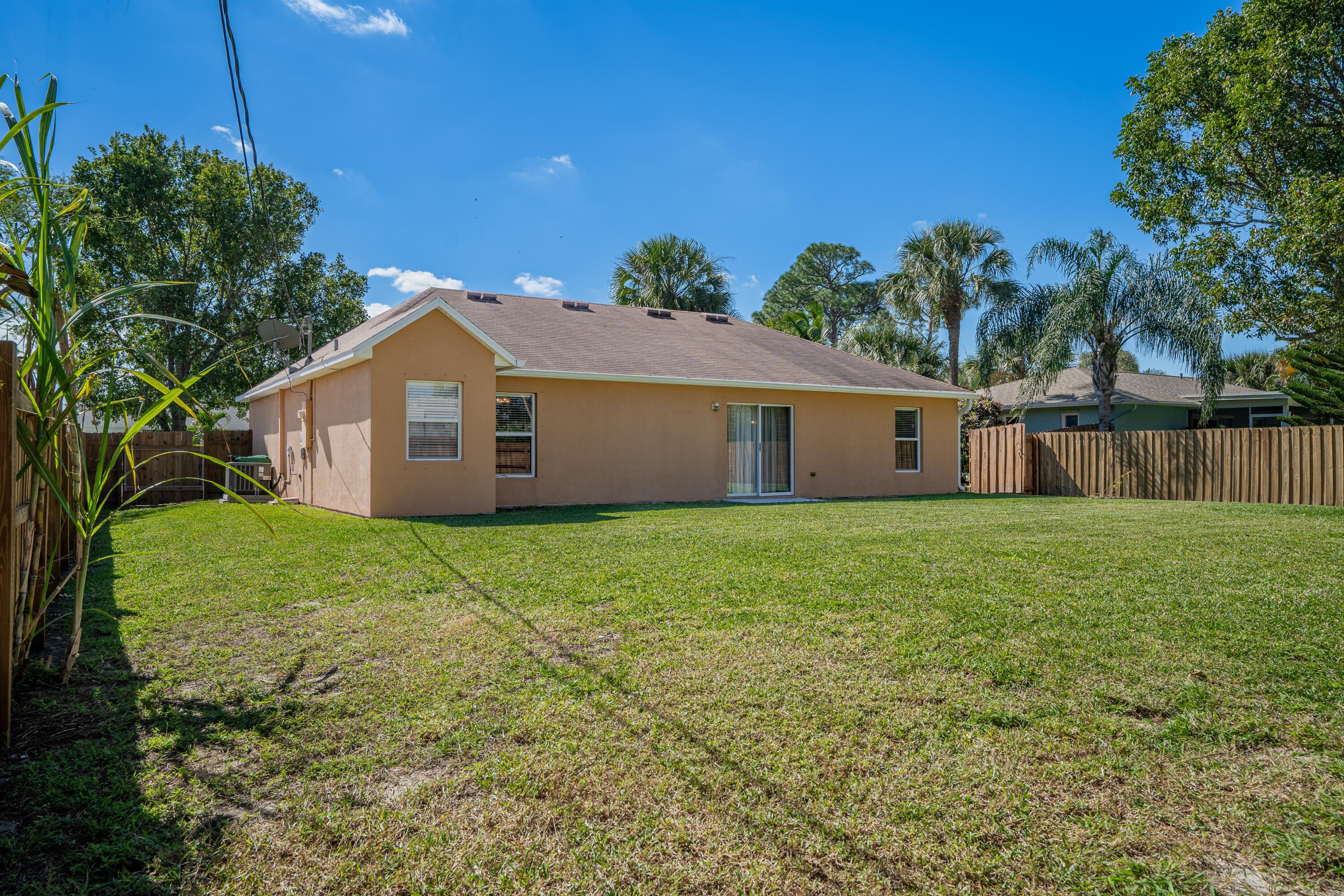 1073 SW Dalton Avenue