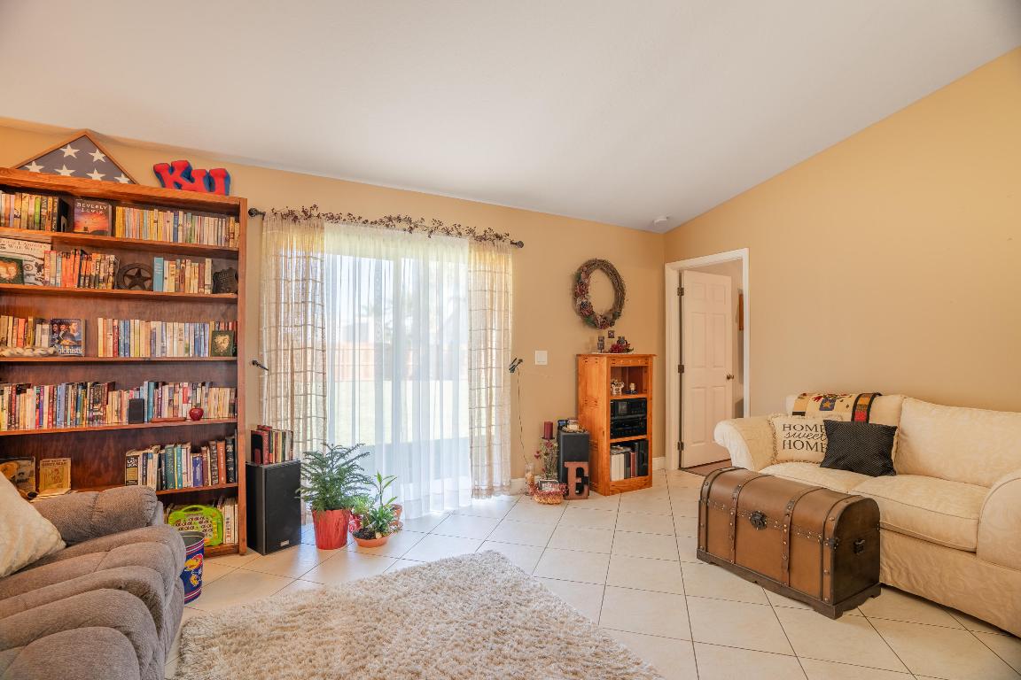 1073 SW Dalton Avenue