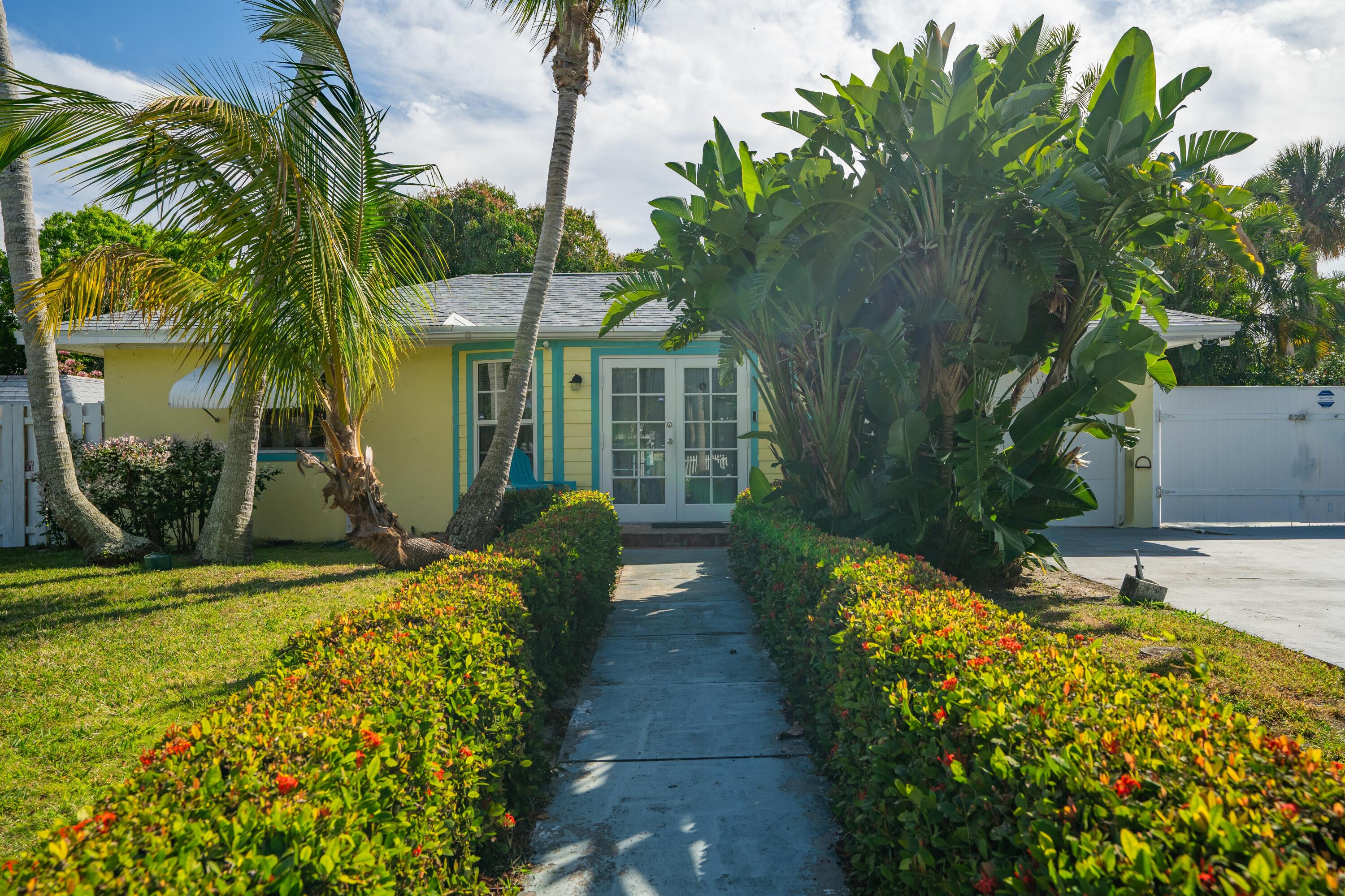 2222 NE Pelican Terrace