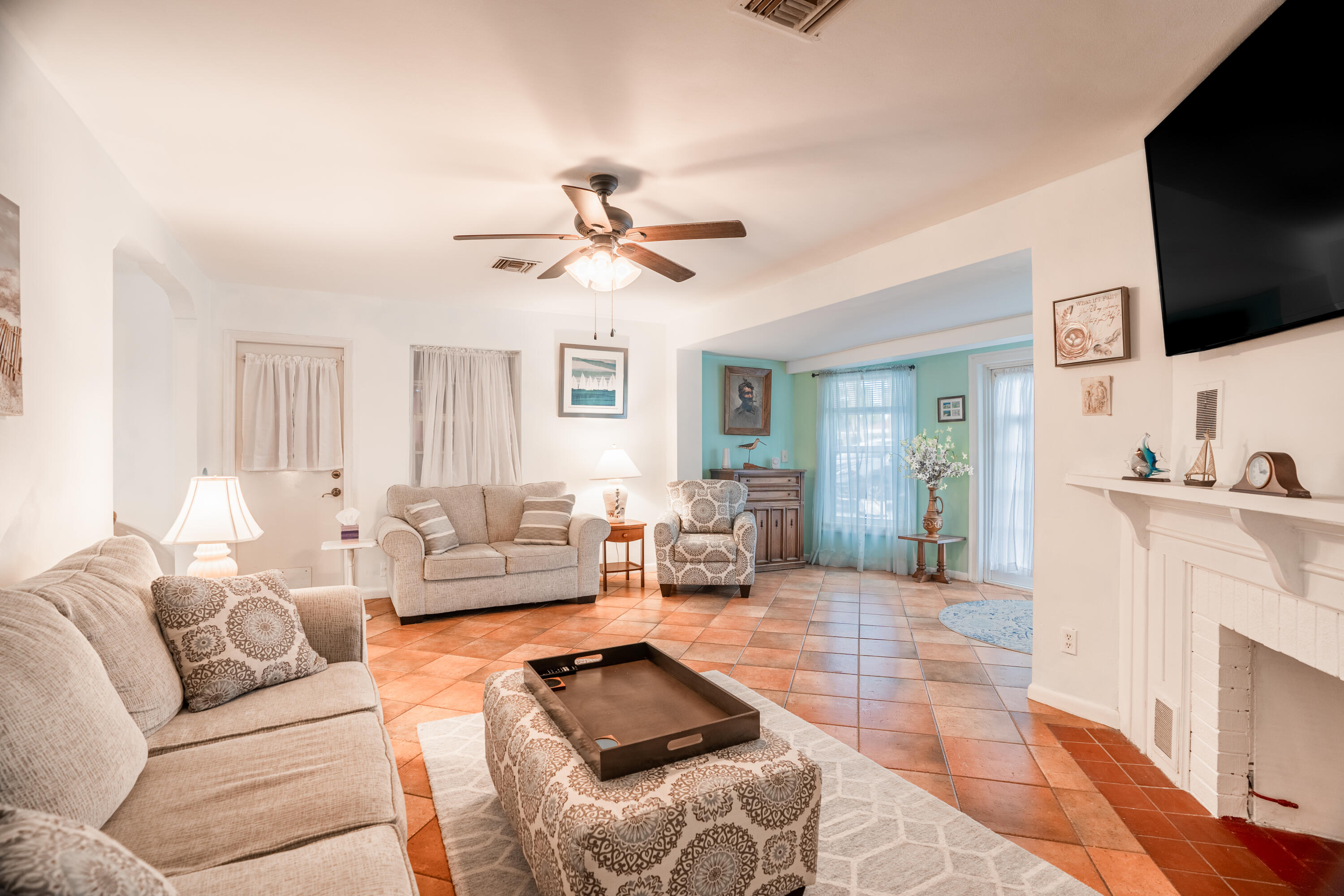 2222 NE Pelican Terrace