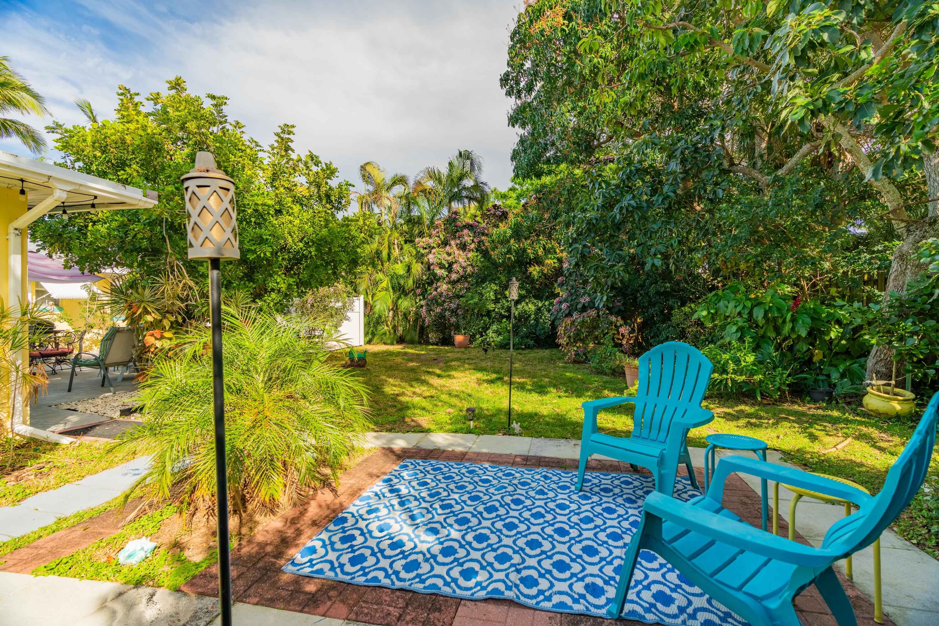 2222 NE Pelican Terrace