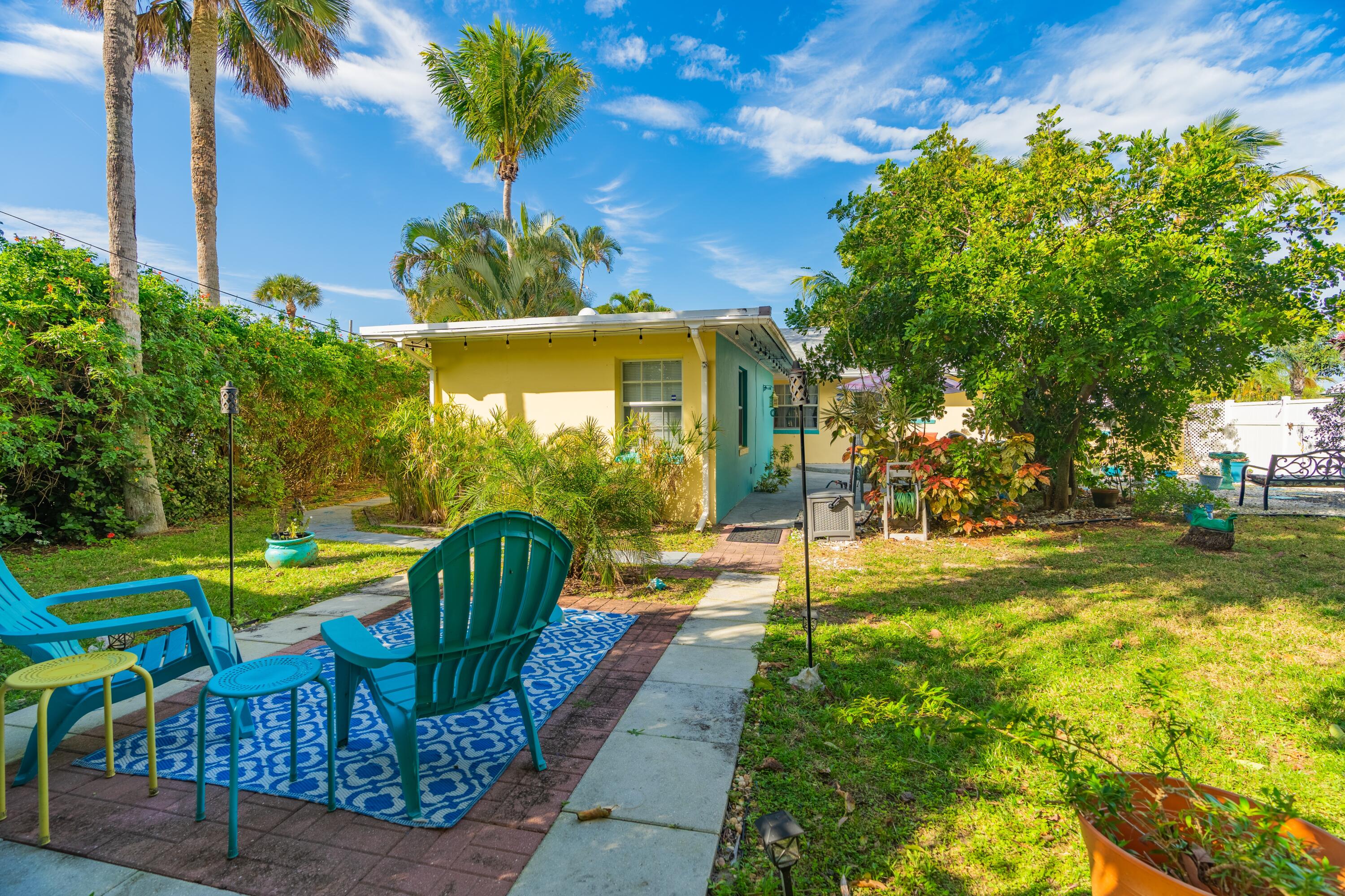 2222 NE Pelican Terrace