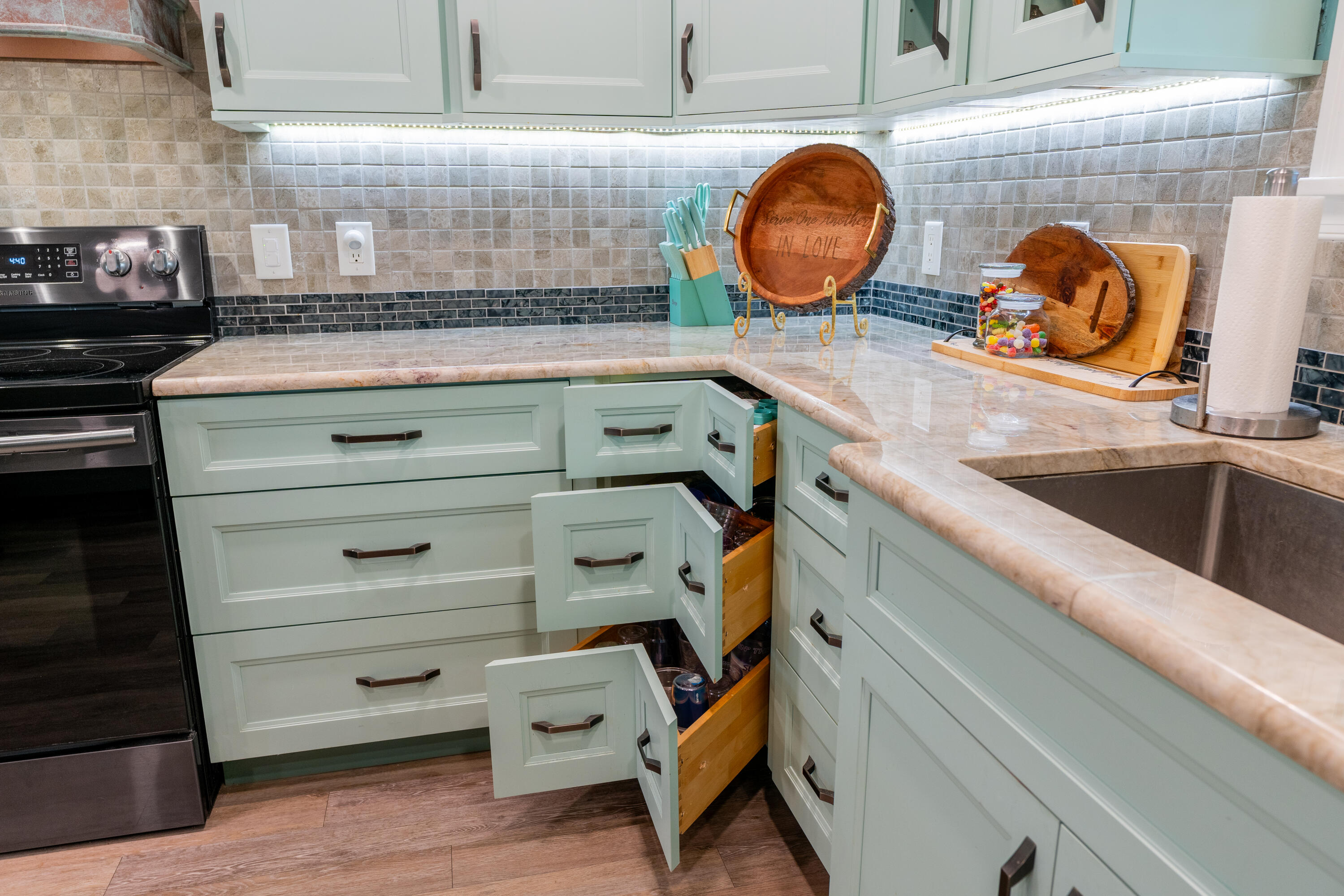 7875 SE Trenton Avenue