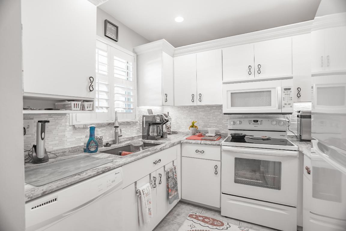 2600 SE Ocean Boulevard G-2