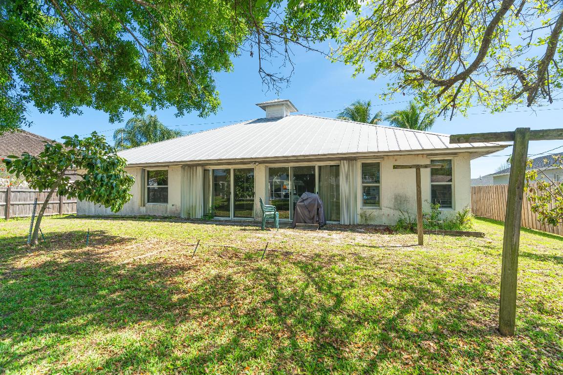 526 NW Bayshore Boulevard