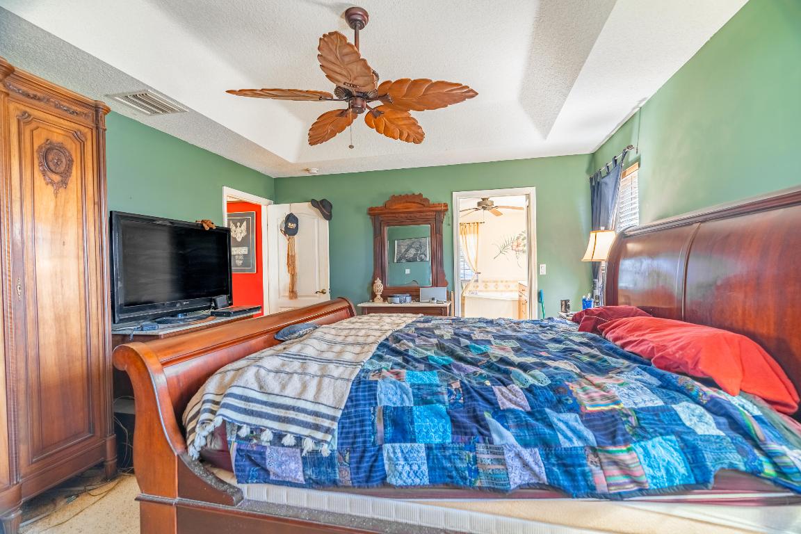 526 NW Bayshore Boulevard