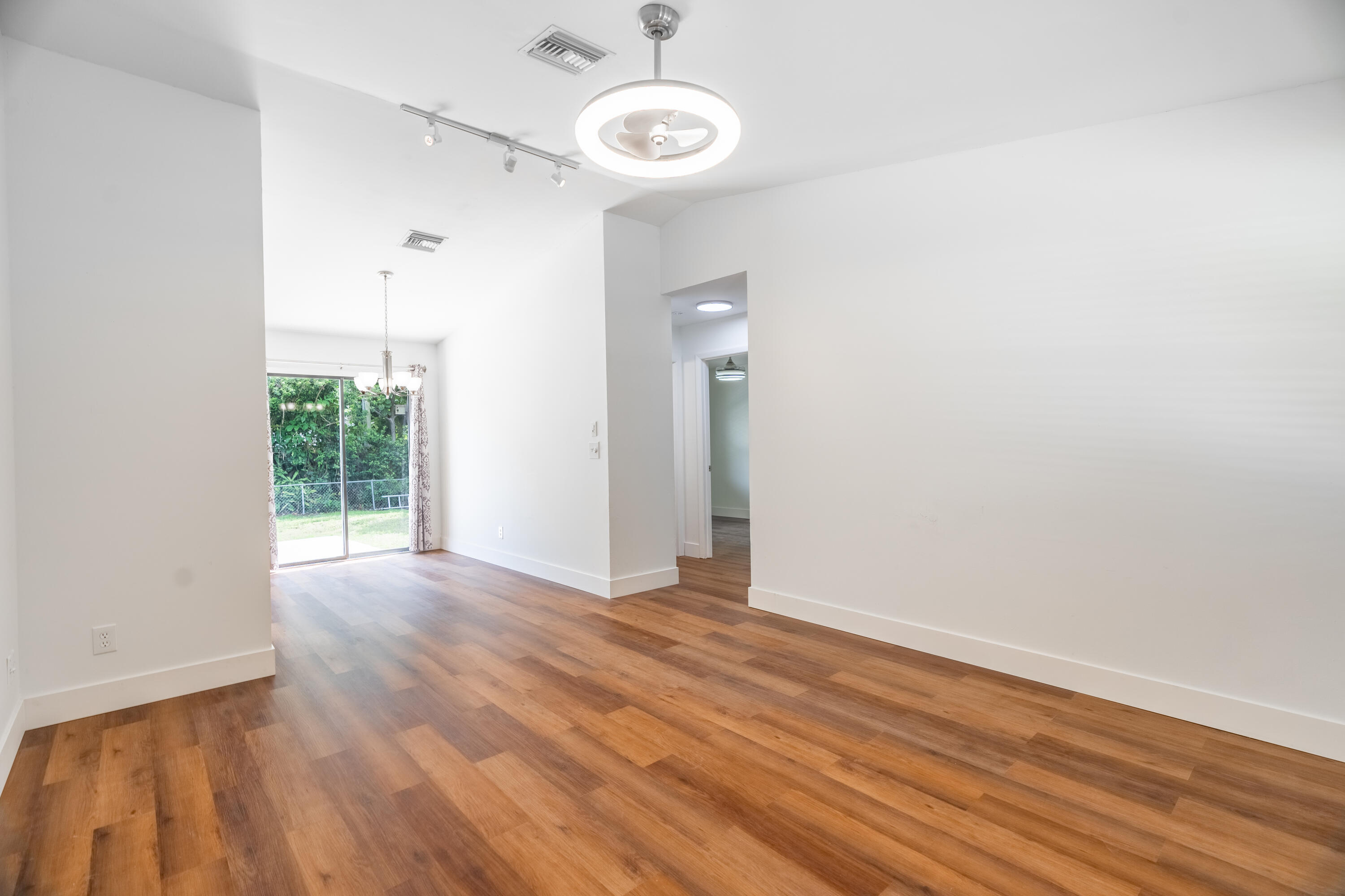 6475 5th Street