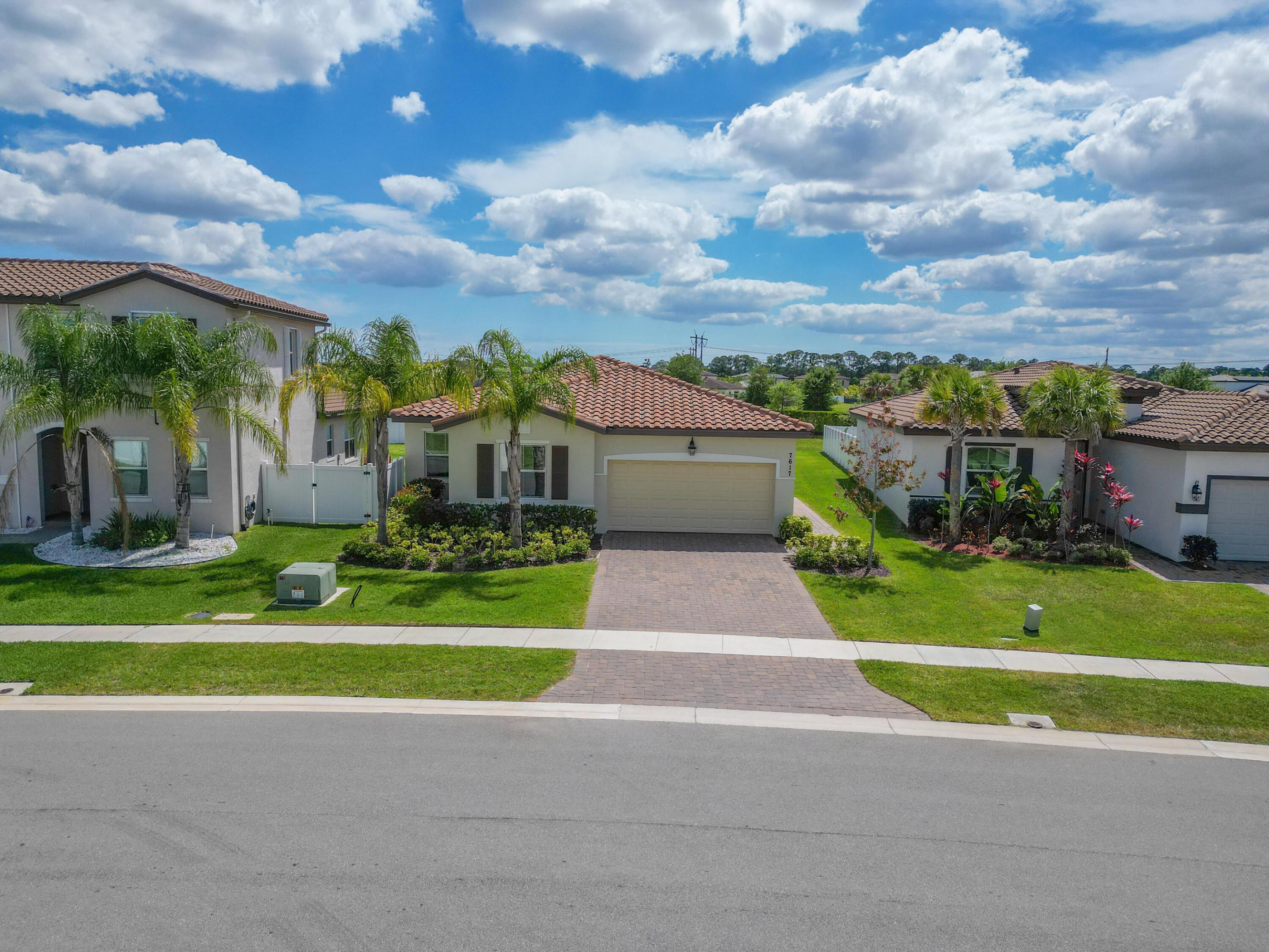 7617 NW Greenbank Circle