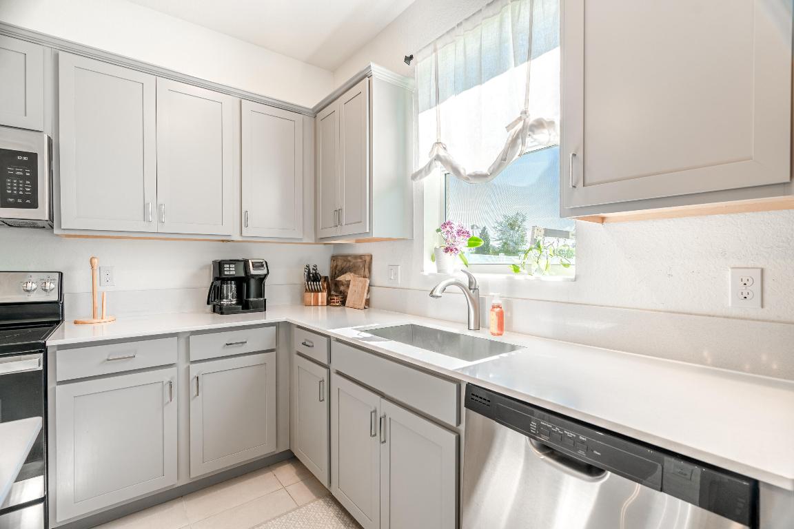 7617 NW Greenbank Circle