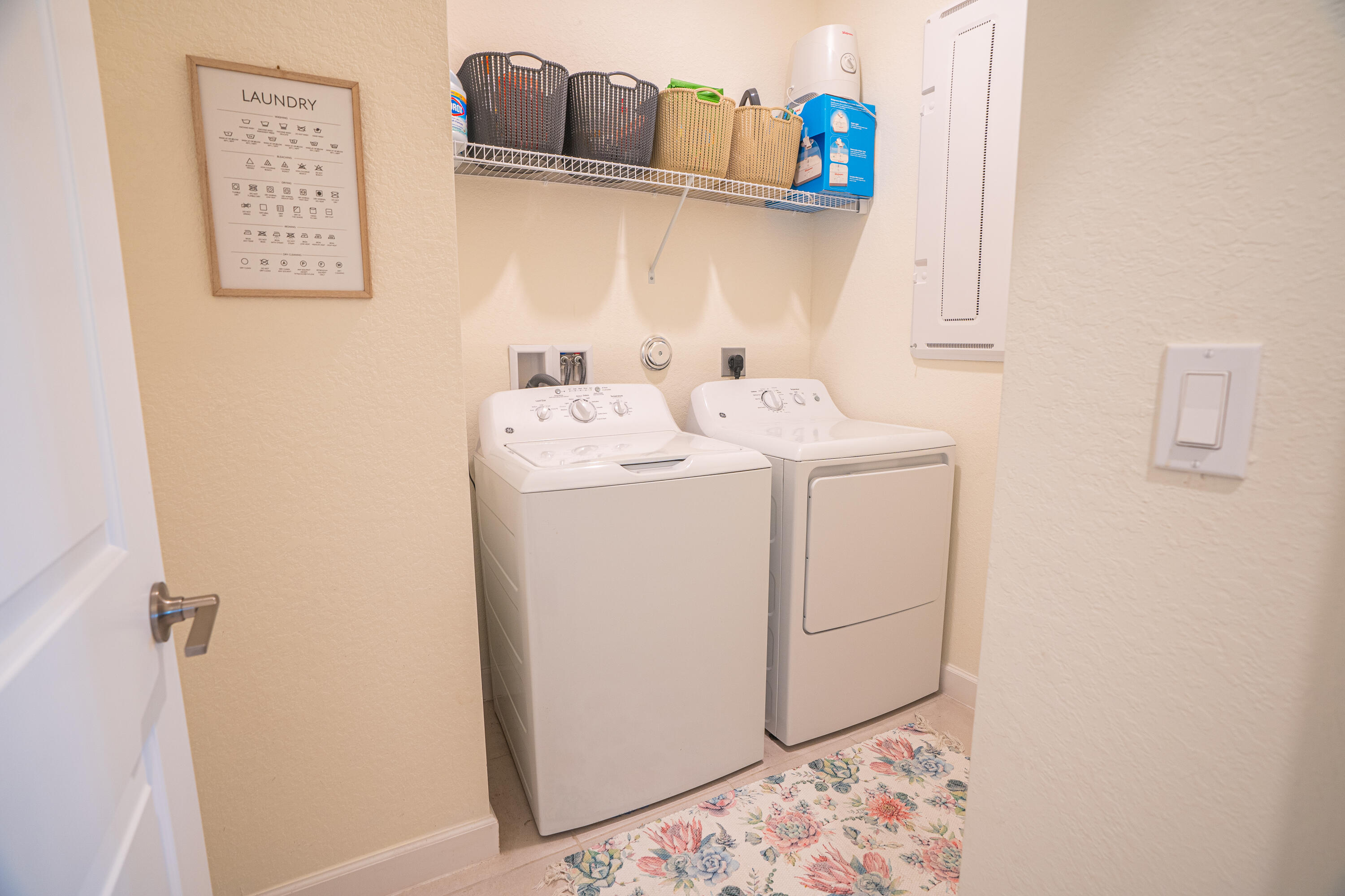 7617 NW Greenbank Circle