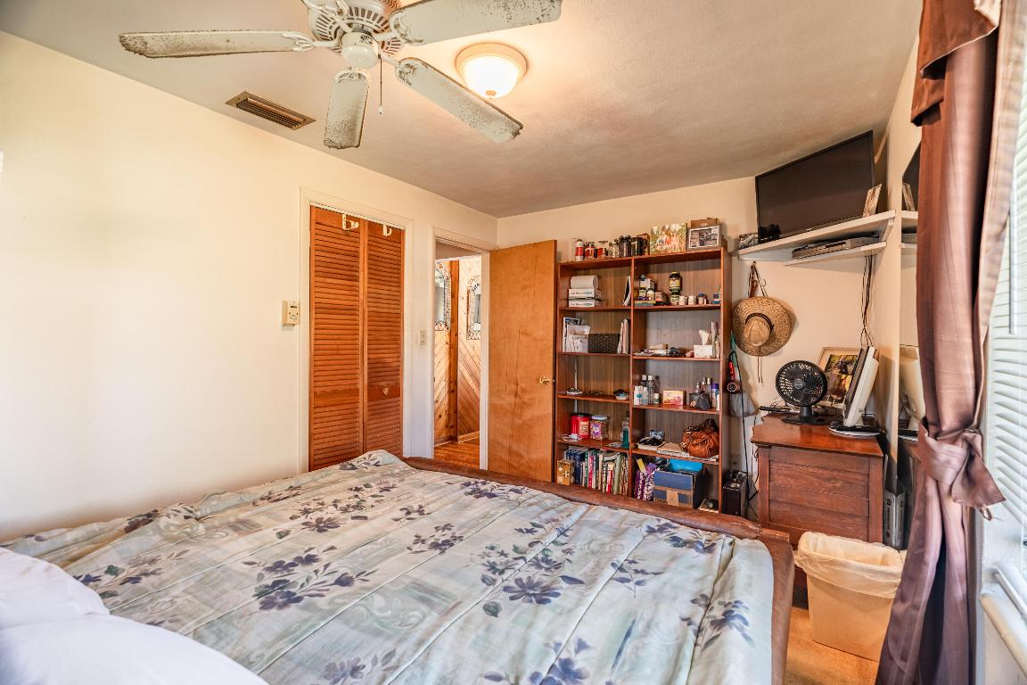 2556 NE Letitia Street