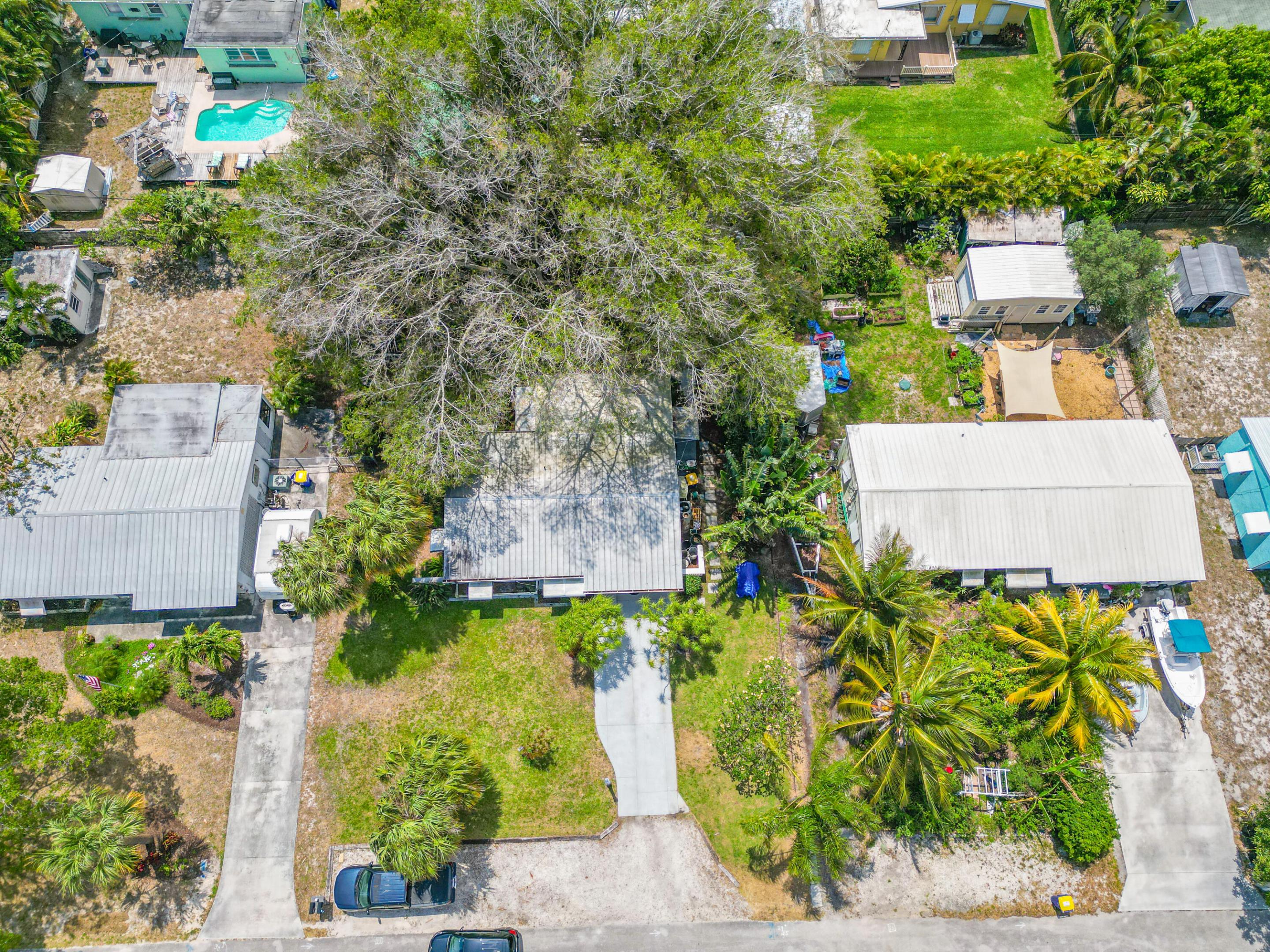 2556 NE Letitia Street