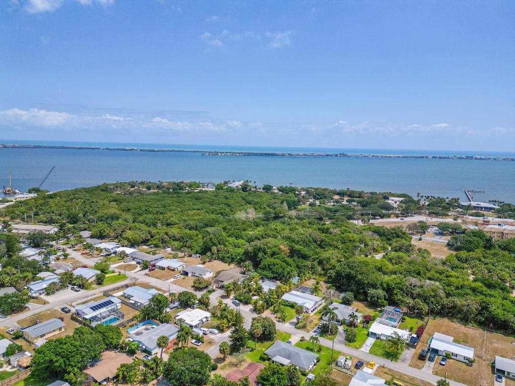 2556 NE Letitia Street