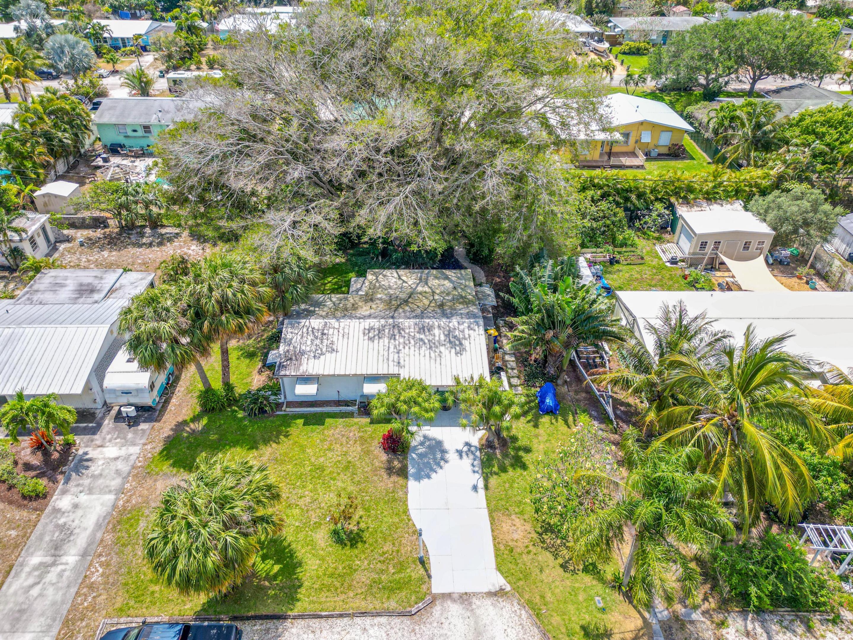 2556 NE Letitia Street