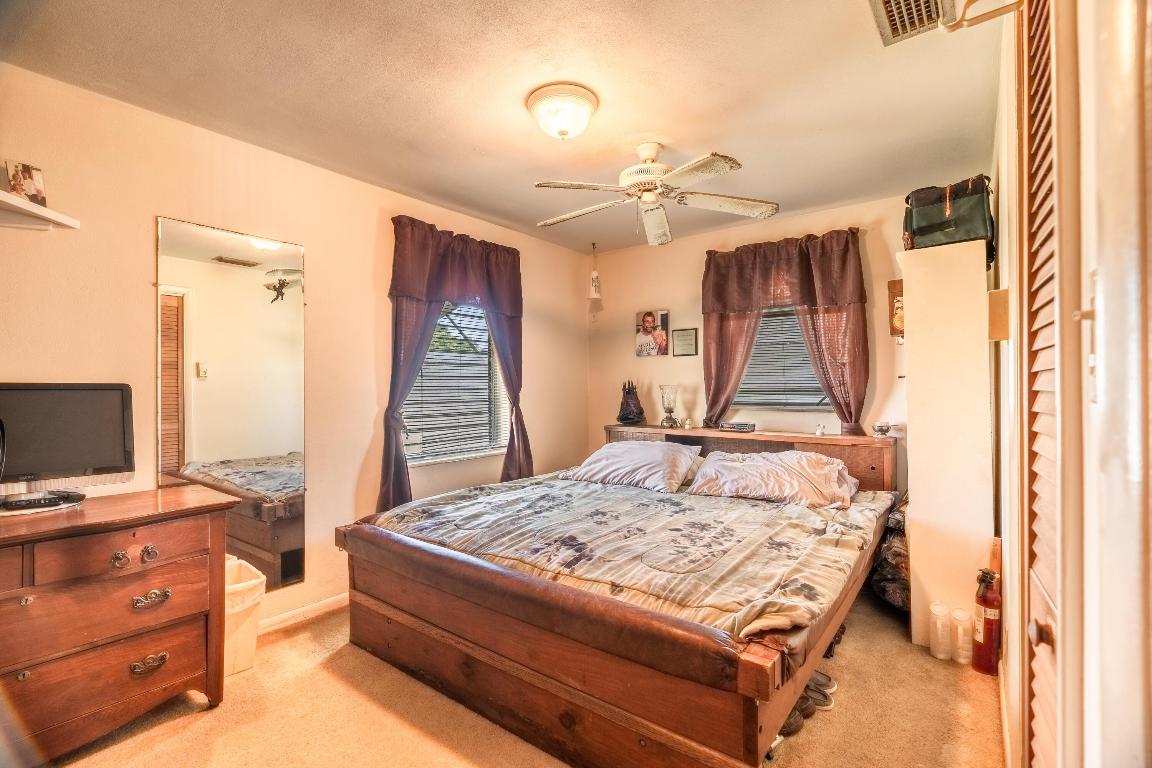 2556 NE Letitia Street