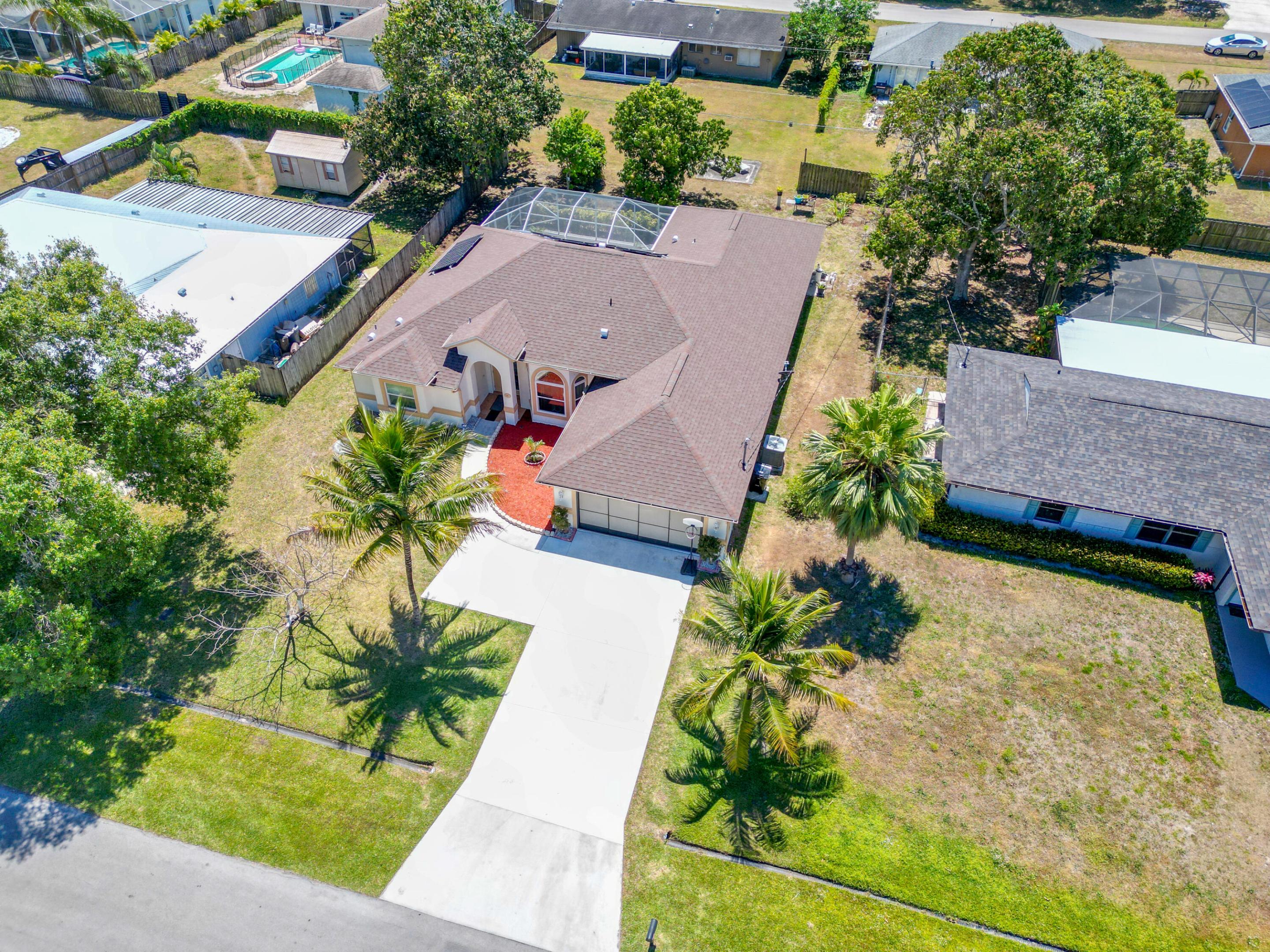 366 NE Genesee Avenue