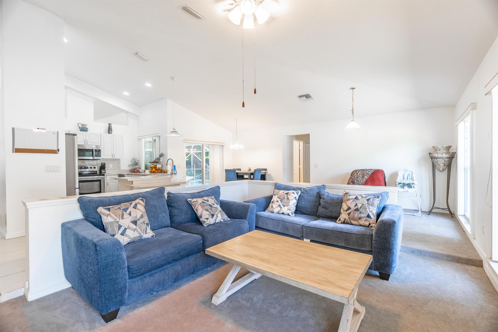 366 NE Genesee Avenue