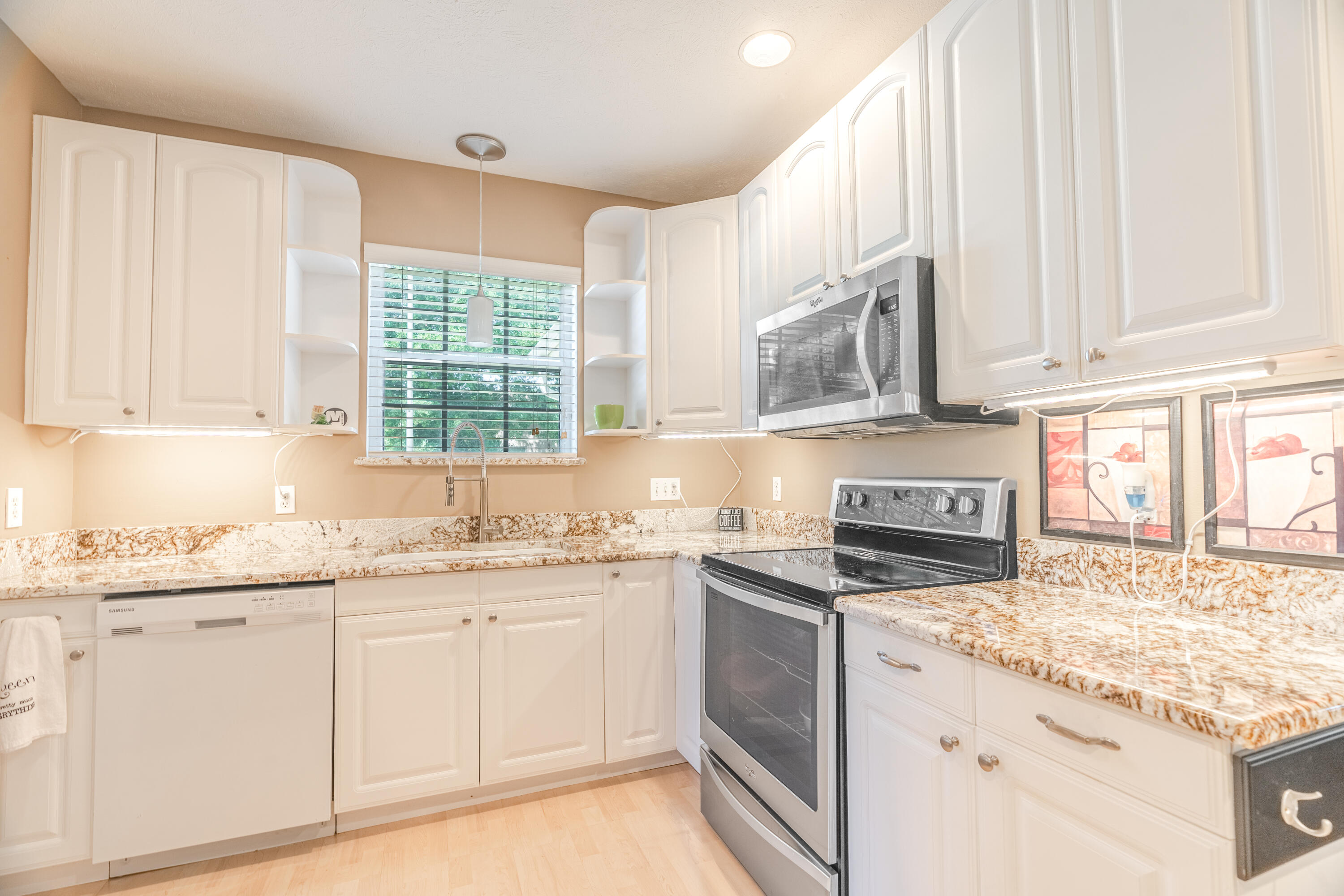 1641 SW Janette Avenue