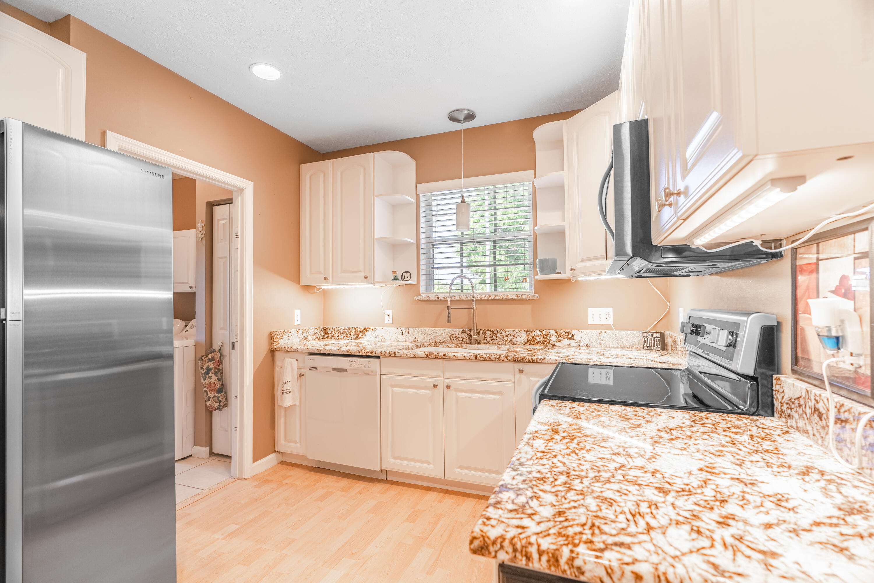 1641 SW Janette Avenue