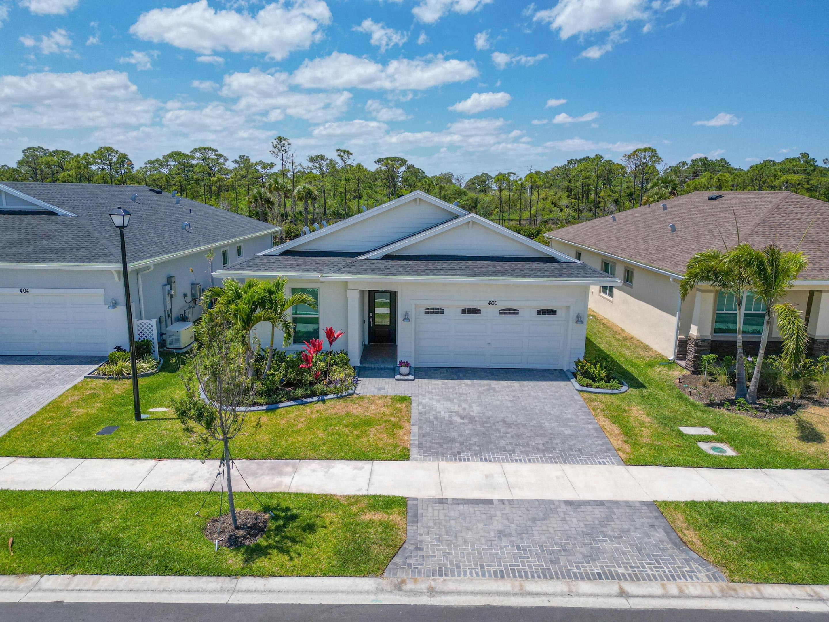 400 SE Mulberry Way