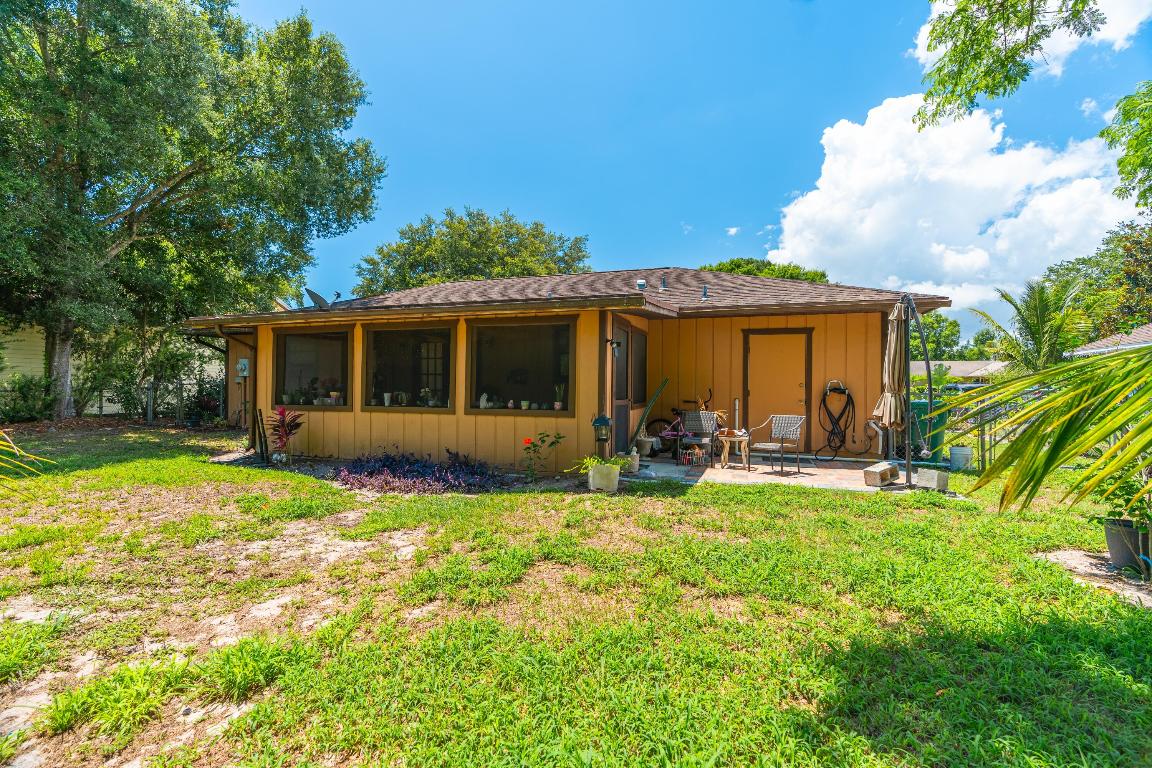 6904 Belleair Avenue