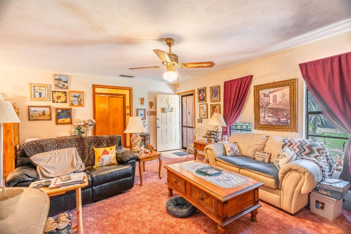 6904 Belleair Avenue